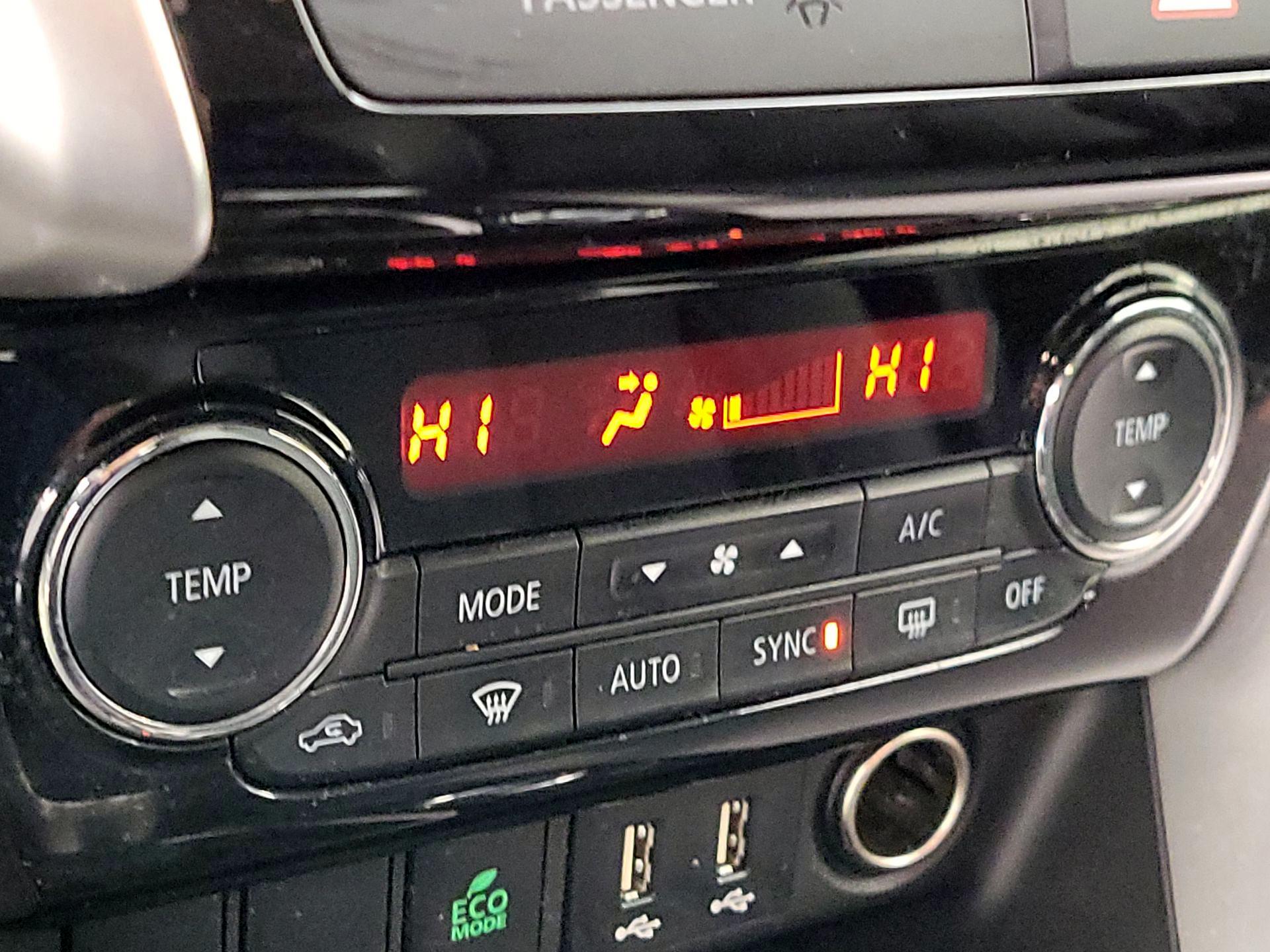 Thumbnail: 2022 Mitsubishi Eclipse Cross - 17