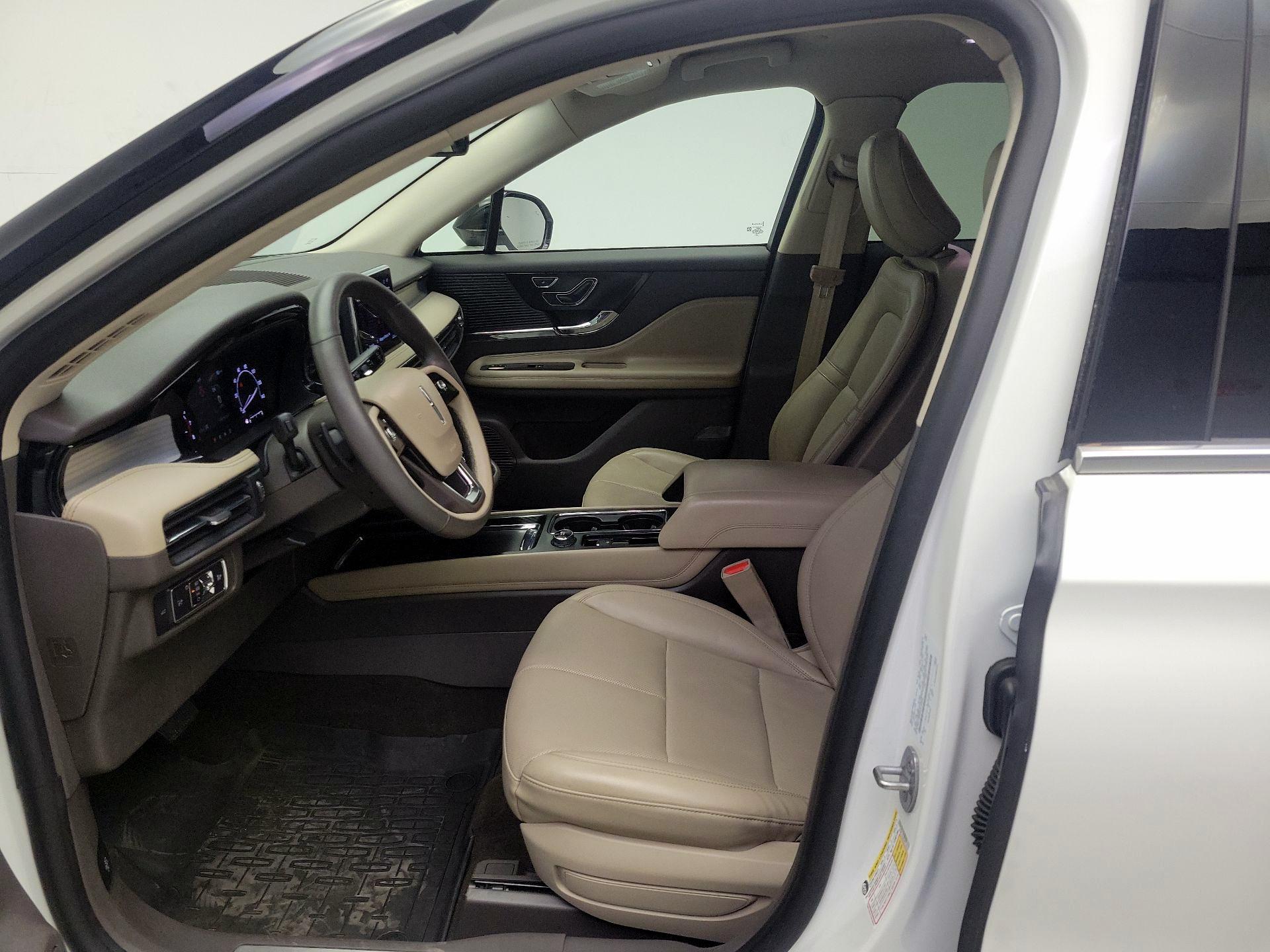 Thumbnail: 2022 Lincoln Corsair - 11