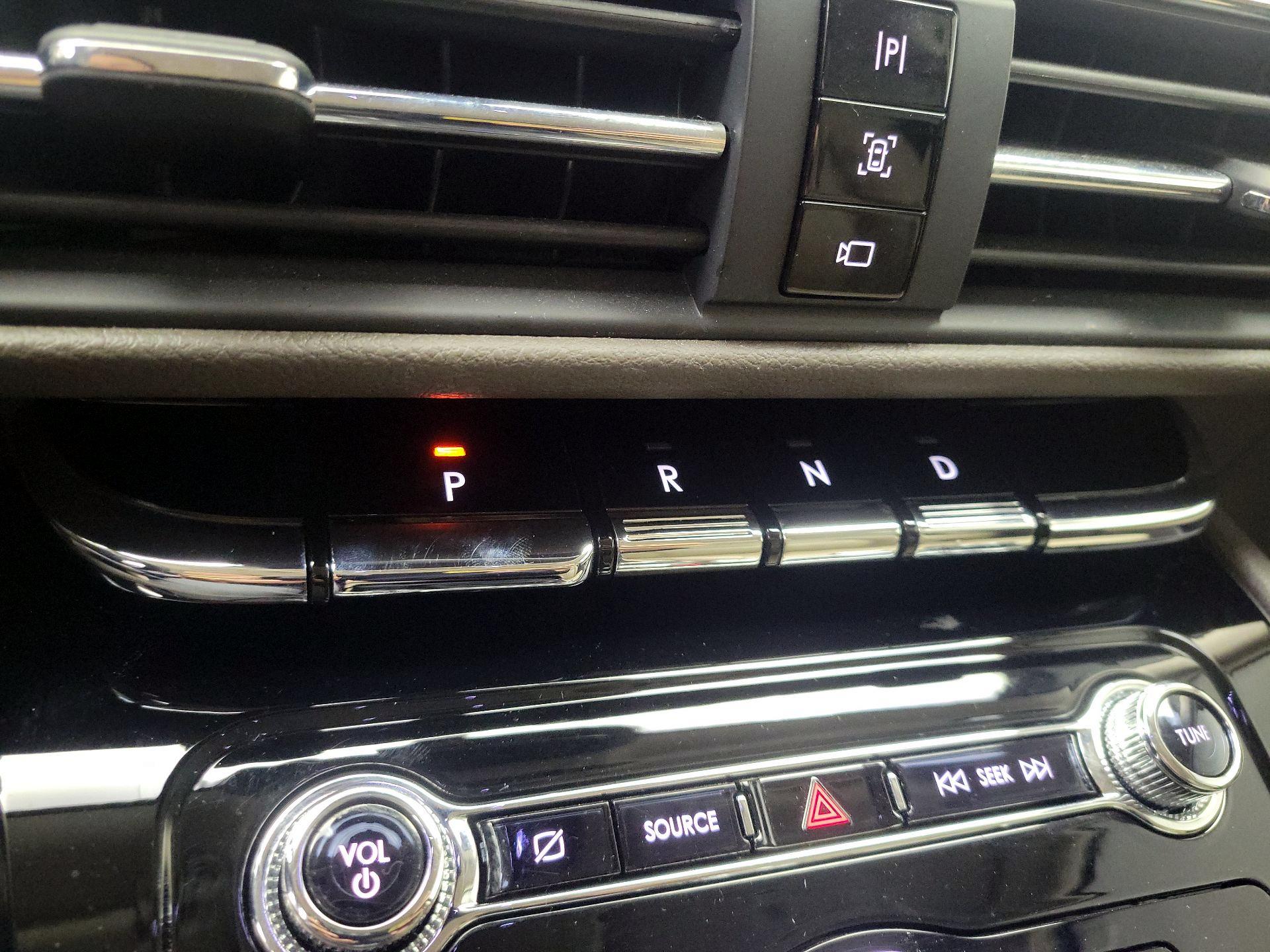 Thumbnail: 2022 Lincoln Corsair - 18