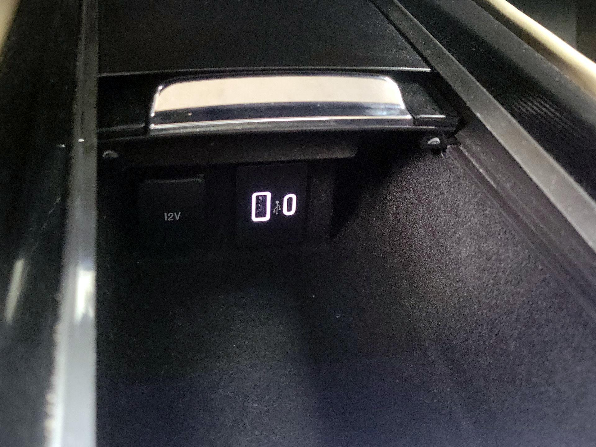 Thumbnail: 2022 Lincoln Corsair - 19