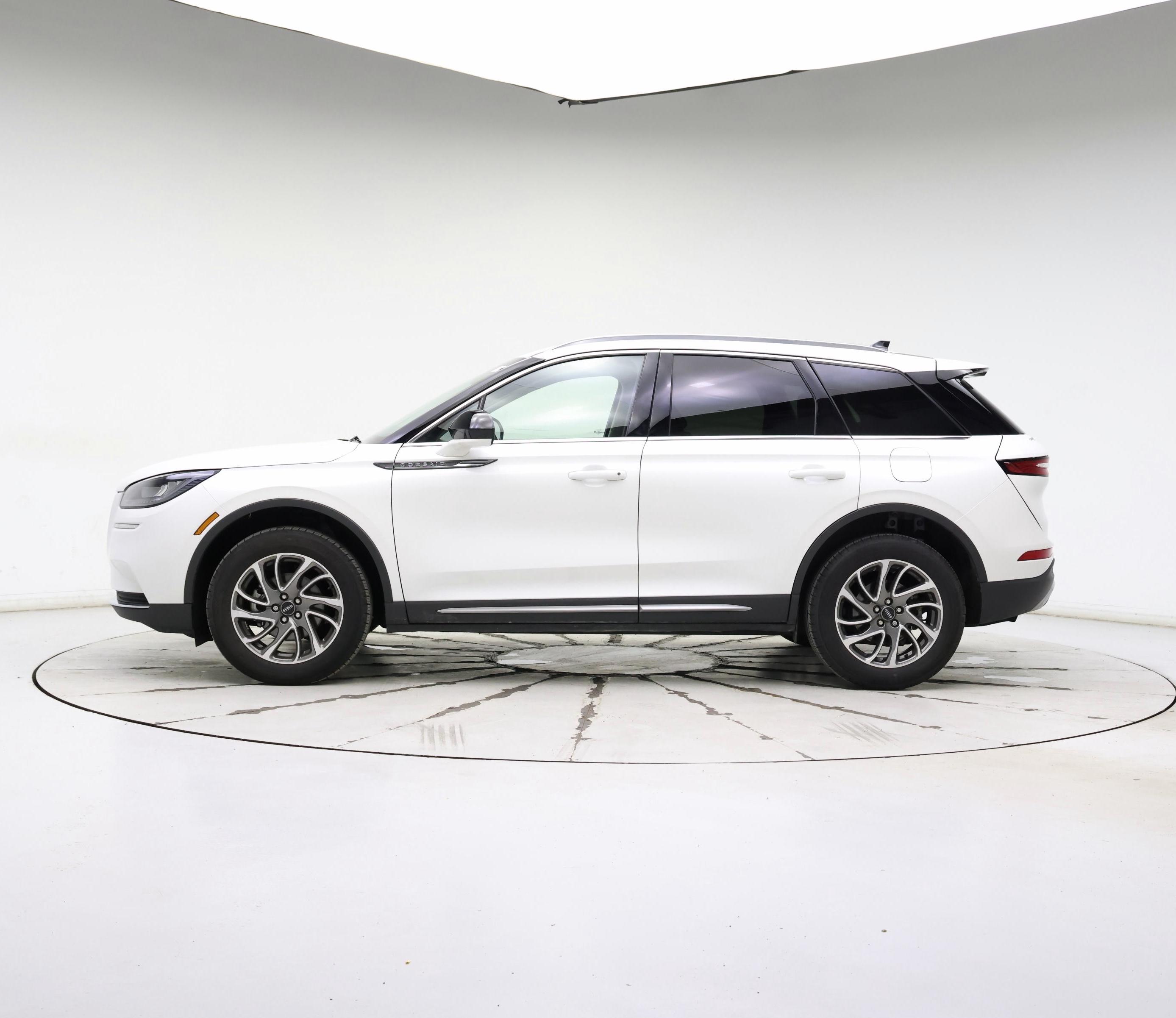 Thumbnail: 2022 Lincoln Corsair - 3