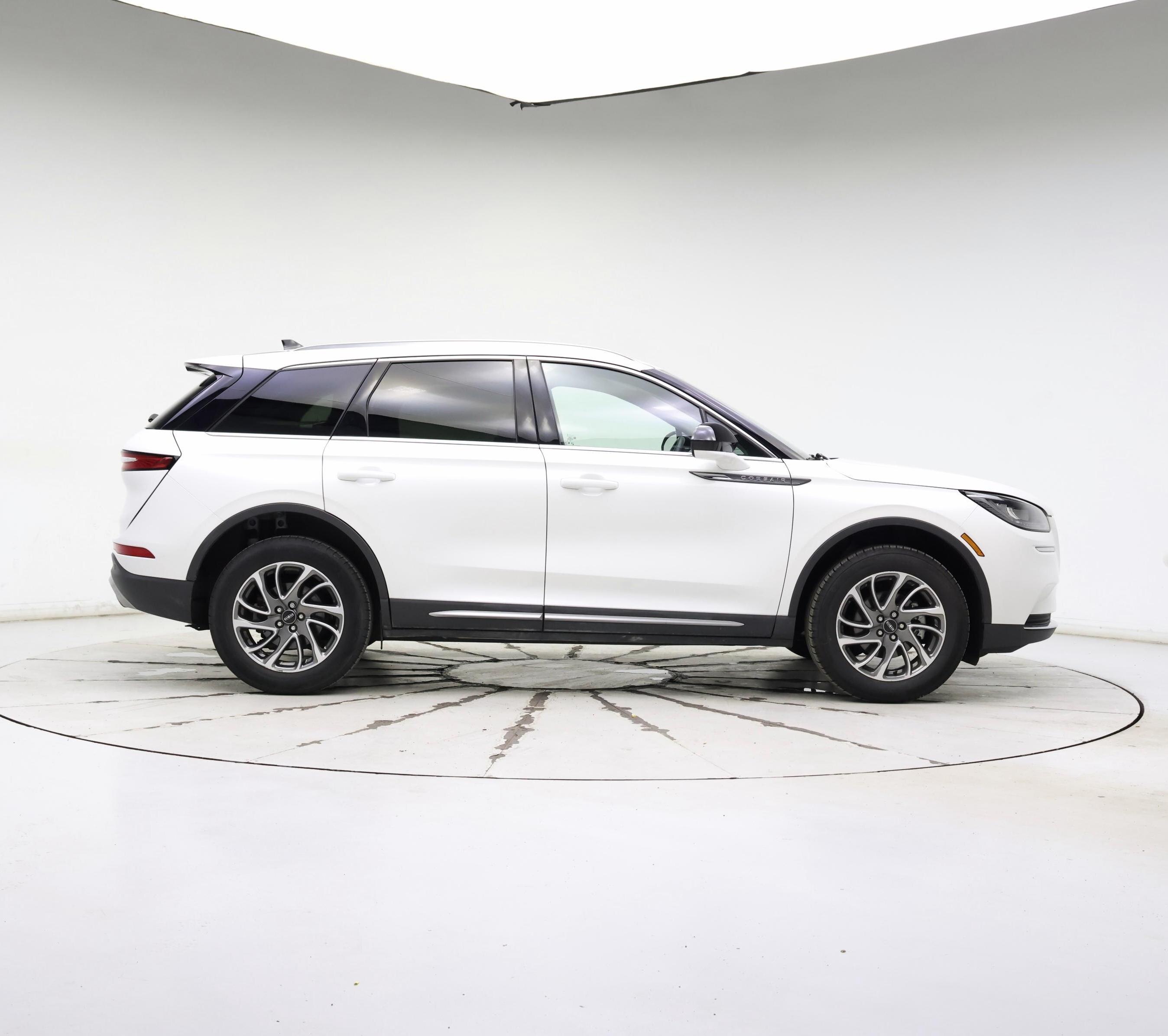 Thumbnail: 2022 Lincoln Corsair - 7