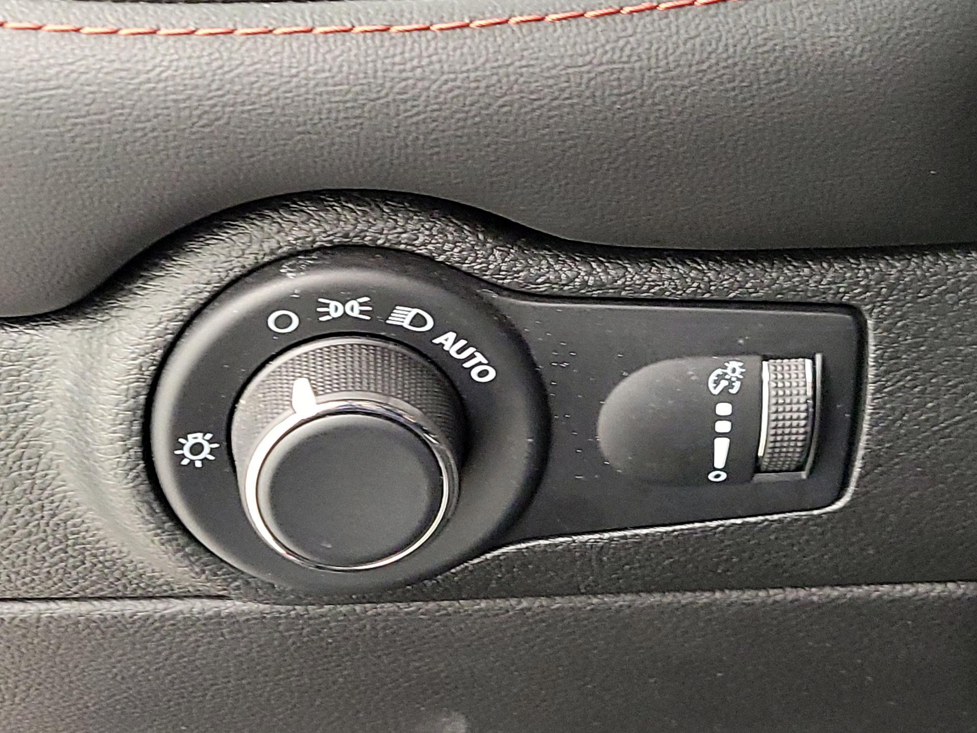 Thumbnail: 2023 Dodge Durango - 13