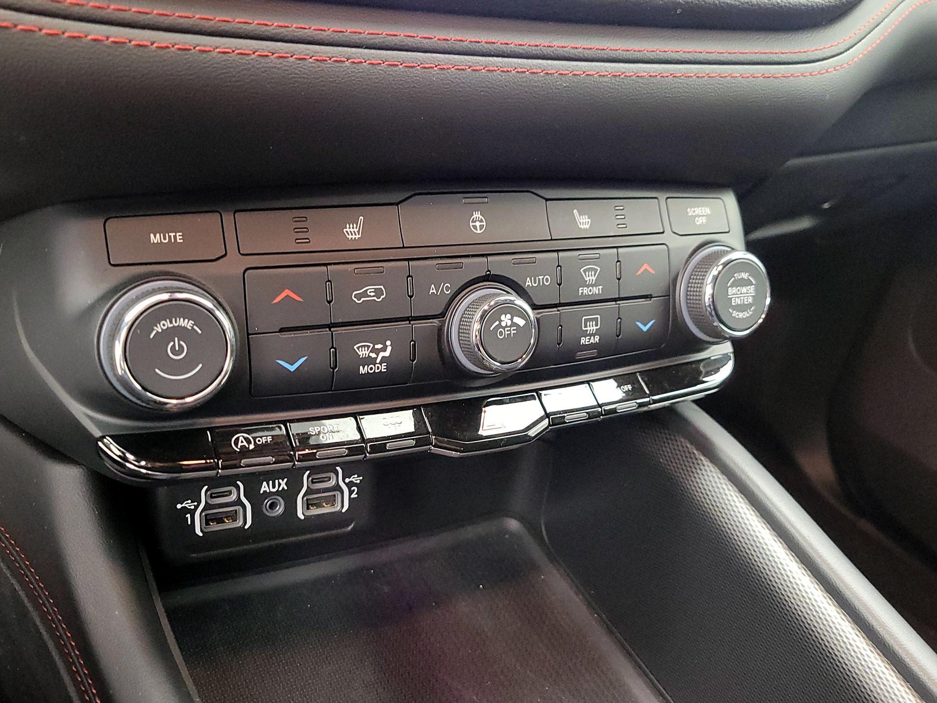 Thumbnail: 2023 Dodge Durango - 17