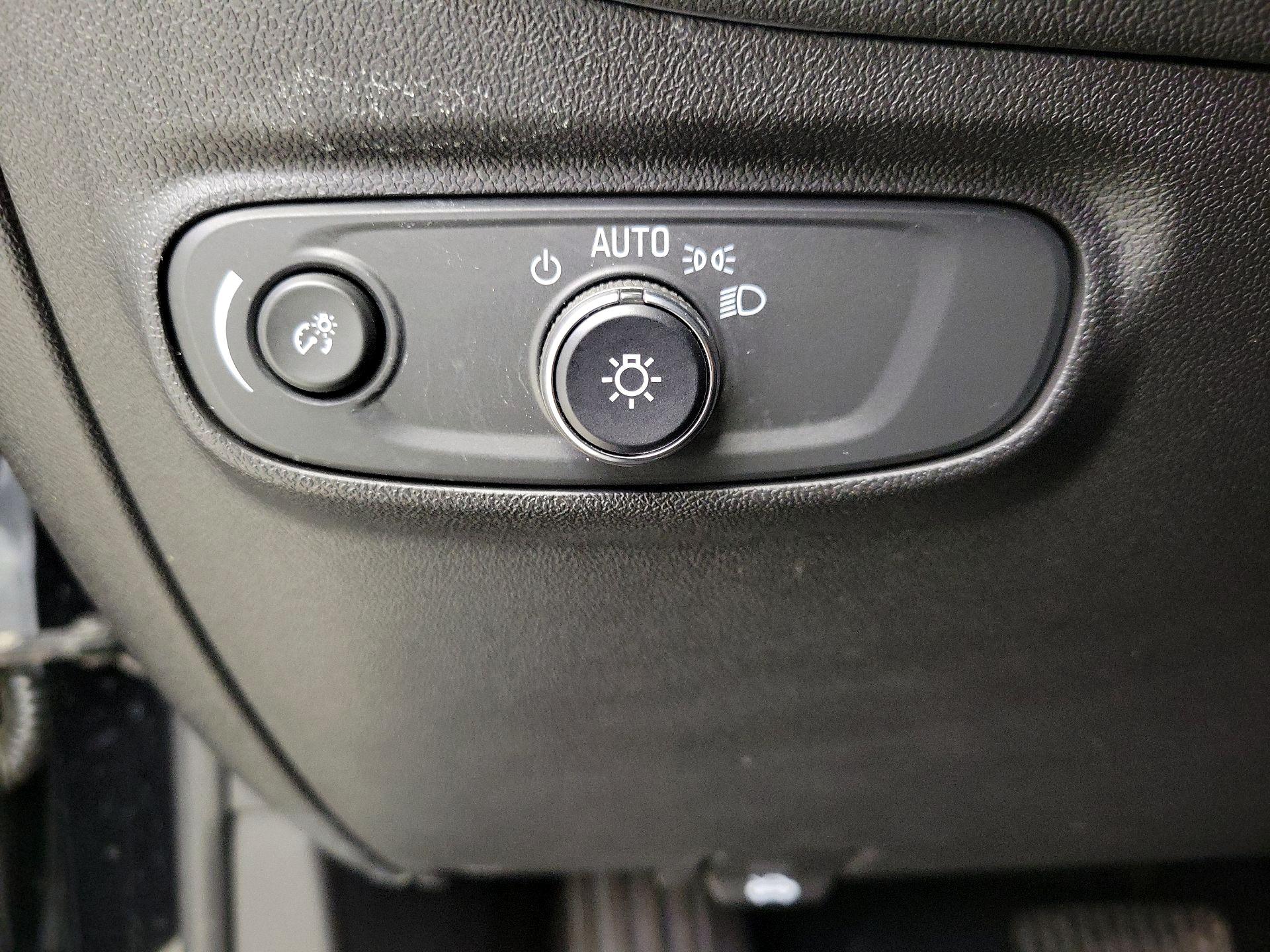 Thumbnail: 2022 Chevrolet Equinox - 13