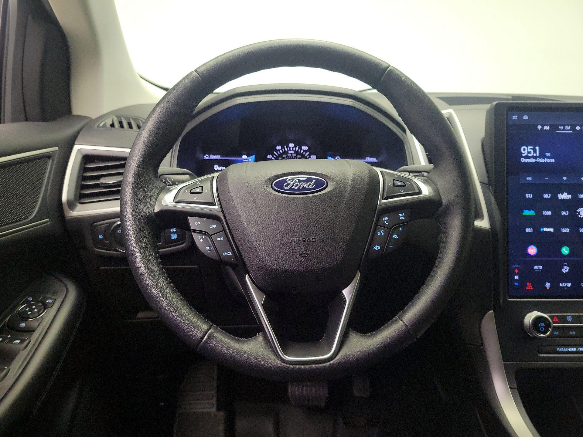 Thumbnail: 2022 Ford Edge - 10