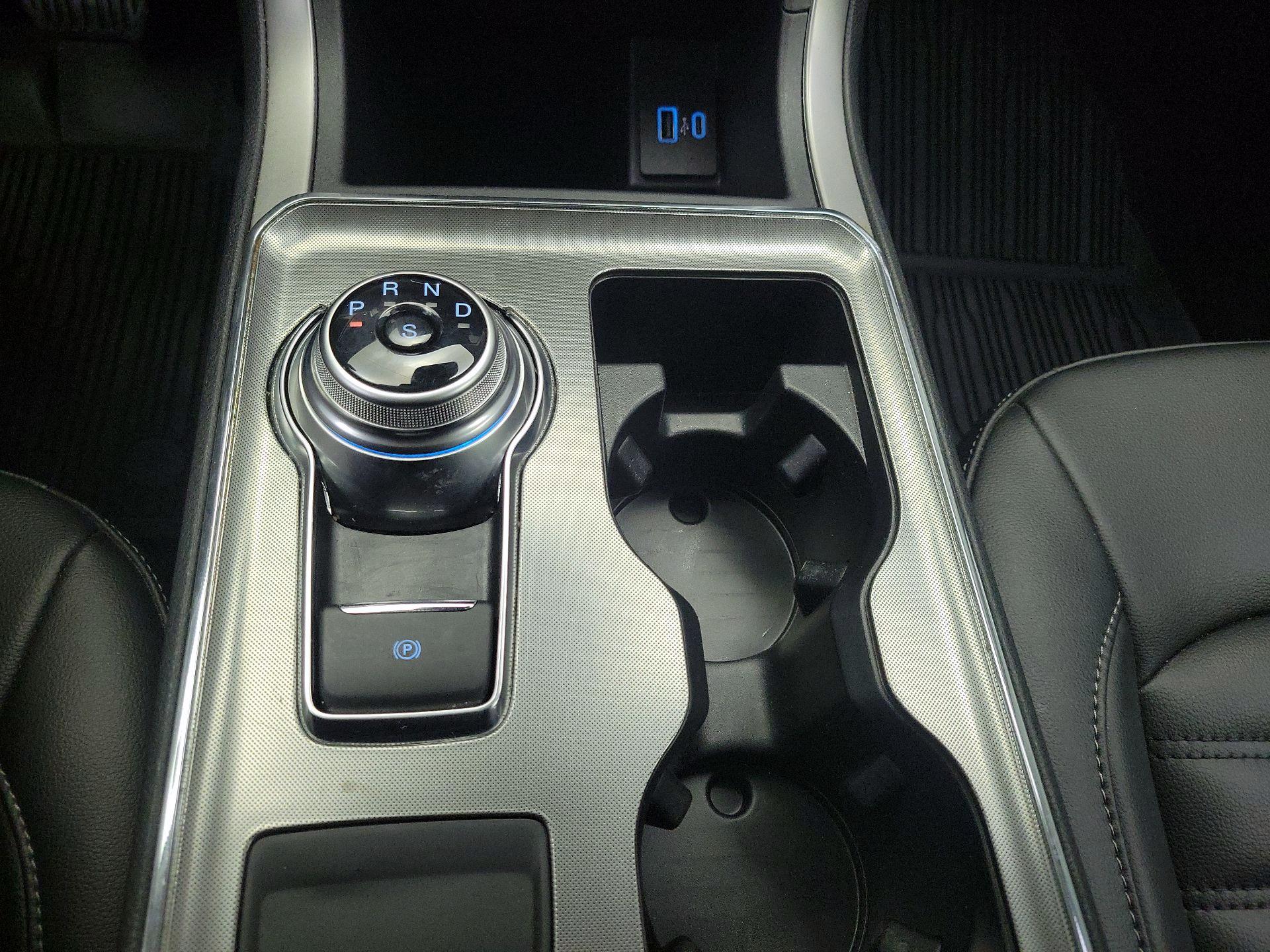 Thumbnail: 2022 Ford Edge - 17