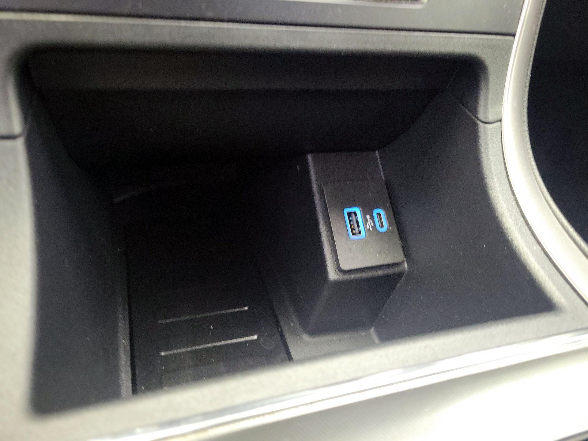 Thumbnail: 2022 Ford Edge - 18