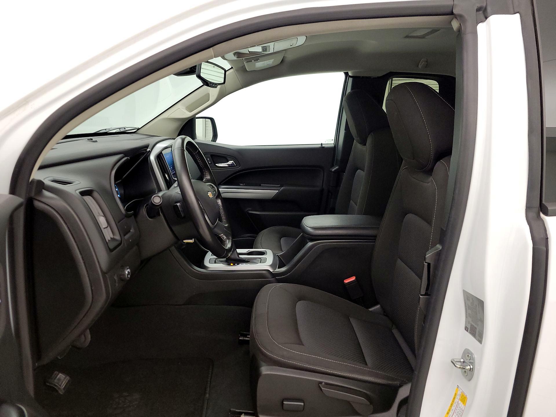 Thumbnail: 2022 Chevrolet Colorado - 11