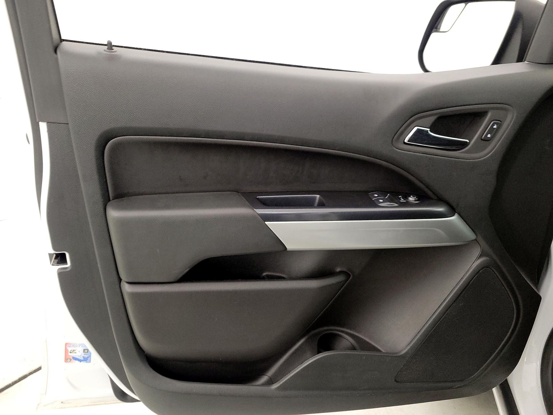 Thumbnail: 2022 Chevrolet Colorado - 12