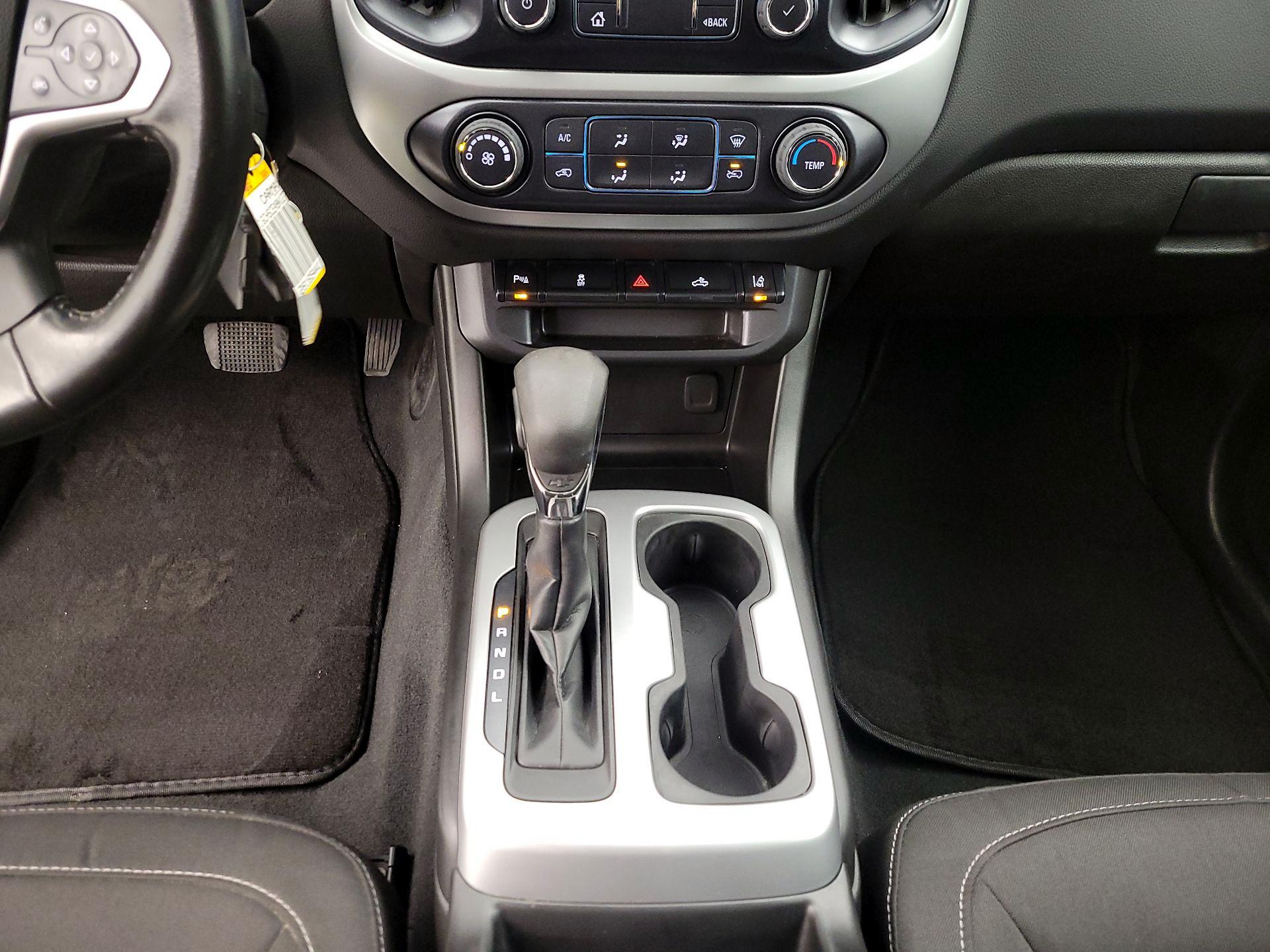 Thumbnail: 2022 Chevrolet Colorado - 17