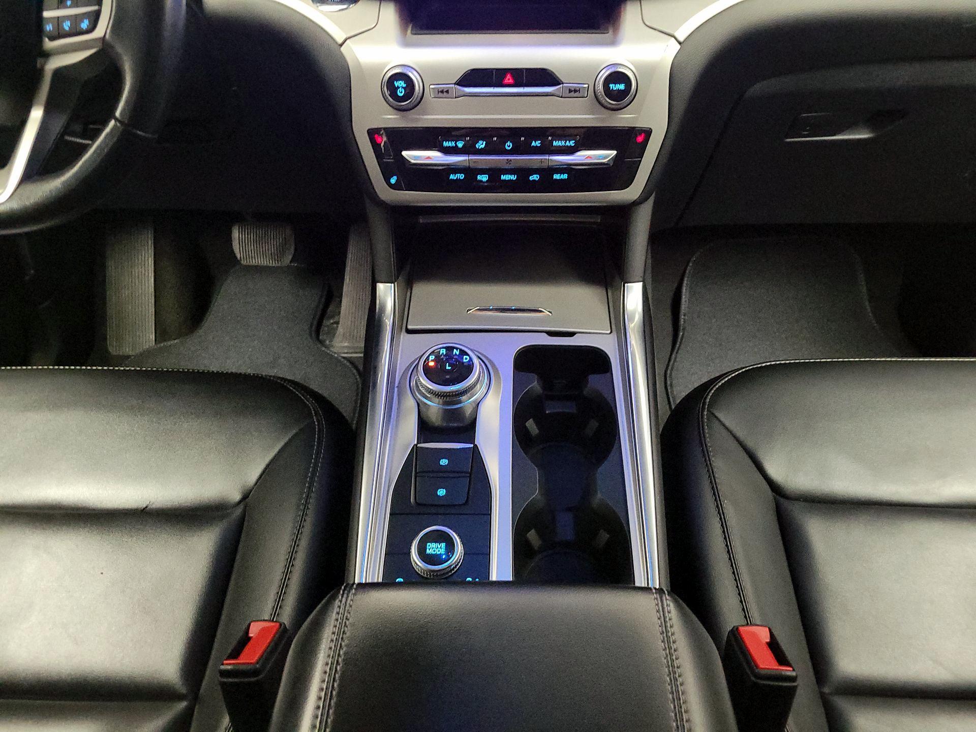 Thumbnail: 2022 Ford Explorer - 17