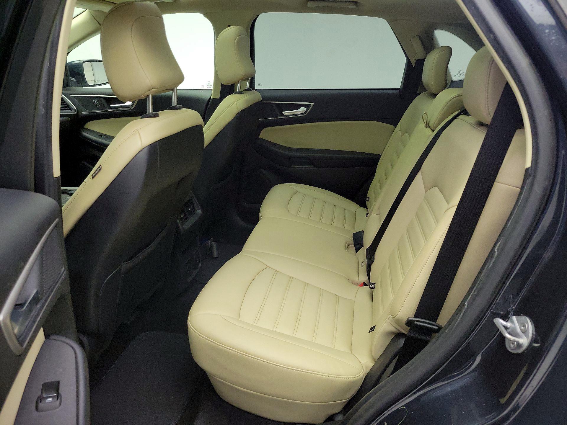 Thumbnail: 2022 Ford Edge - 20