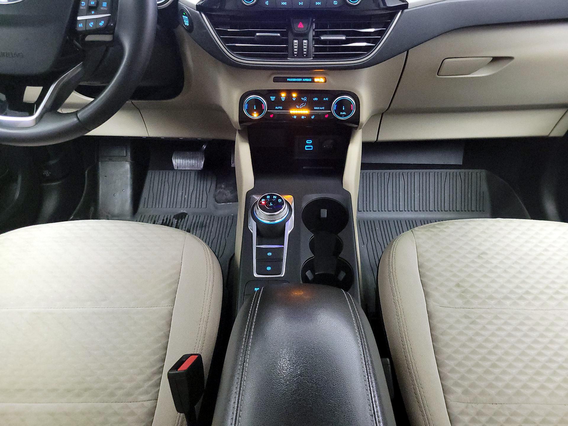 Thumbnail: 2022 Ford Escape - 17