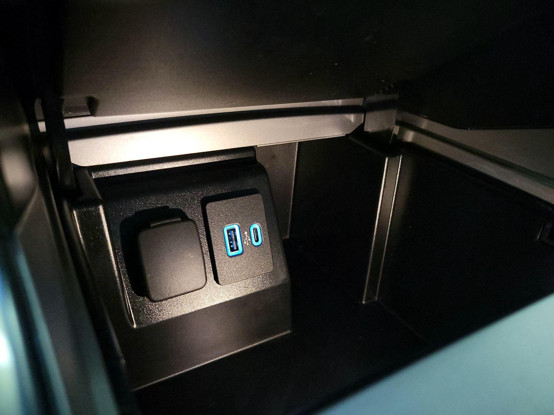 Thumbnail: 2023 Ford Explorer - 18