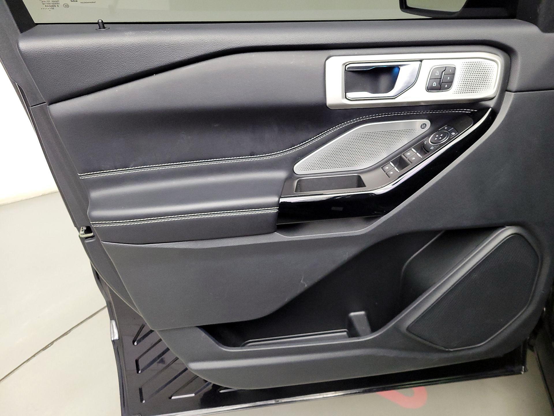 Thumbnail: 2022 Ford Explorer - 12