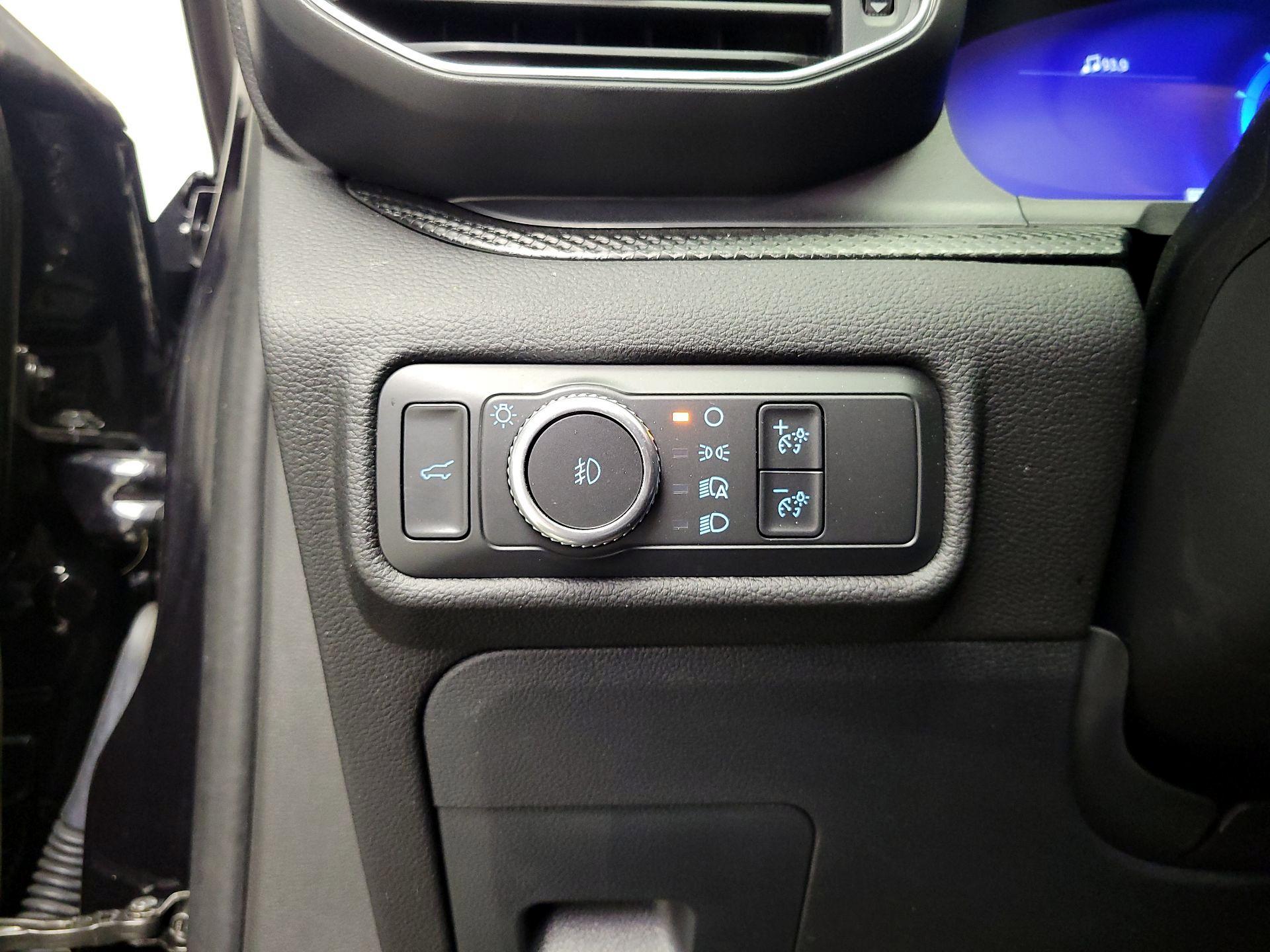 Thumbnail: 2022 Ford Explorer - 13