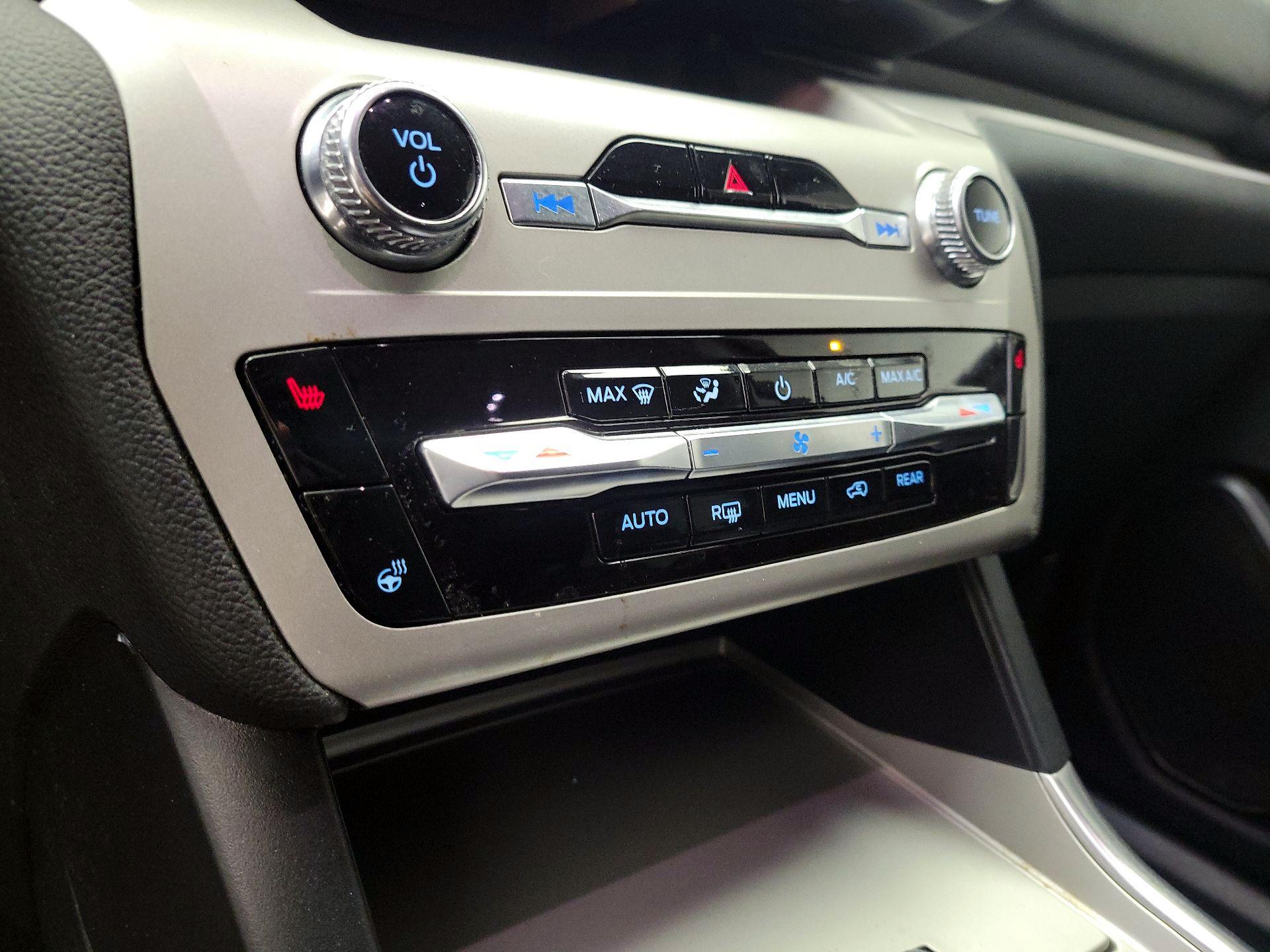 Thumbnail: 2023 Ford Explorer - 17