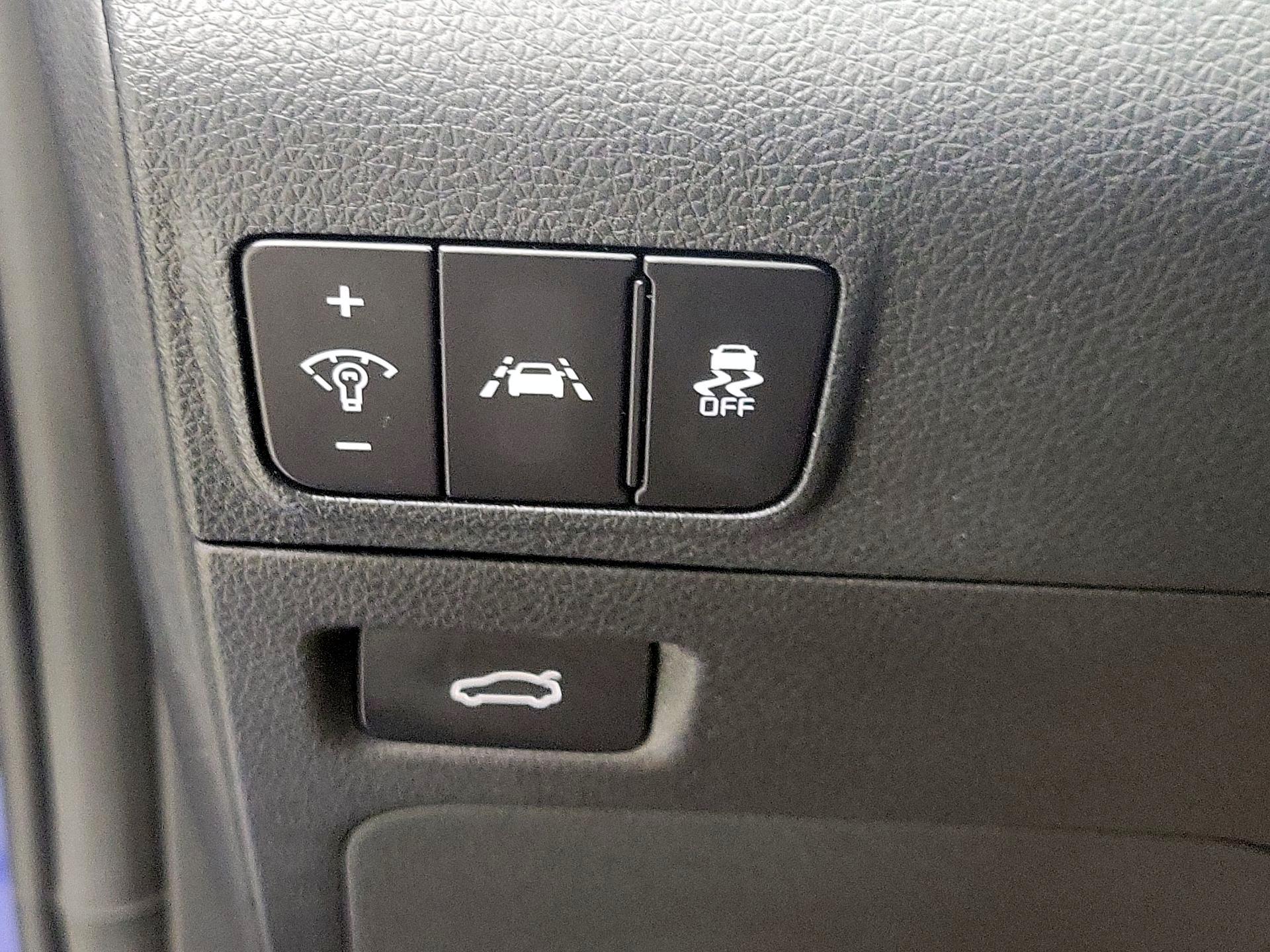 Thumbnail: 2021 Kia K5 - 13