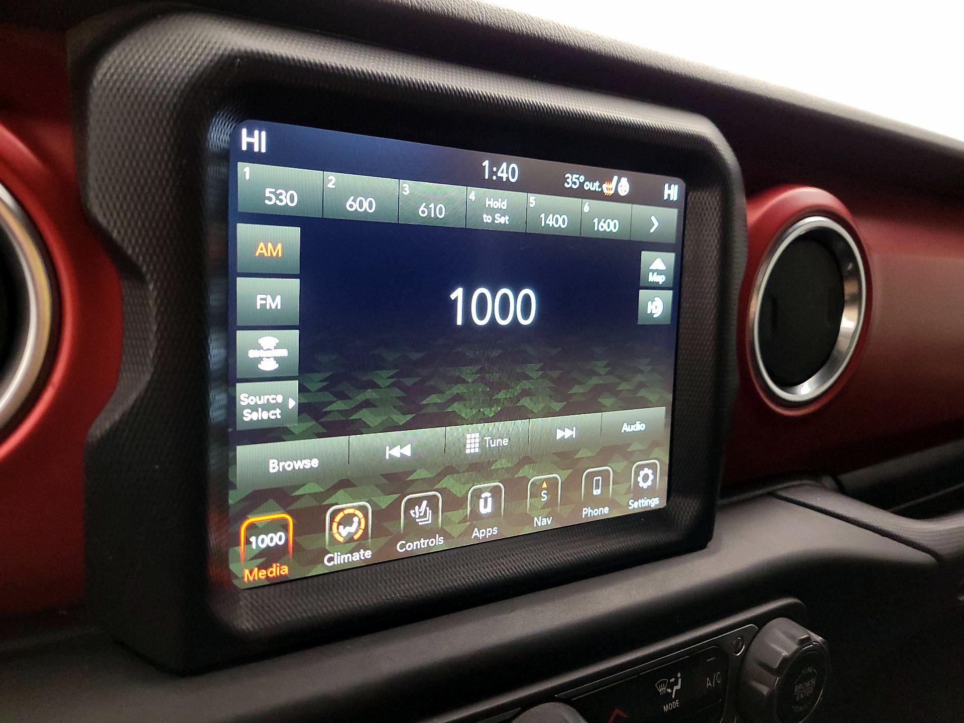 Thumbnail: 2021 Jeep Gladiator - 16