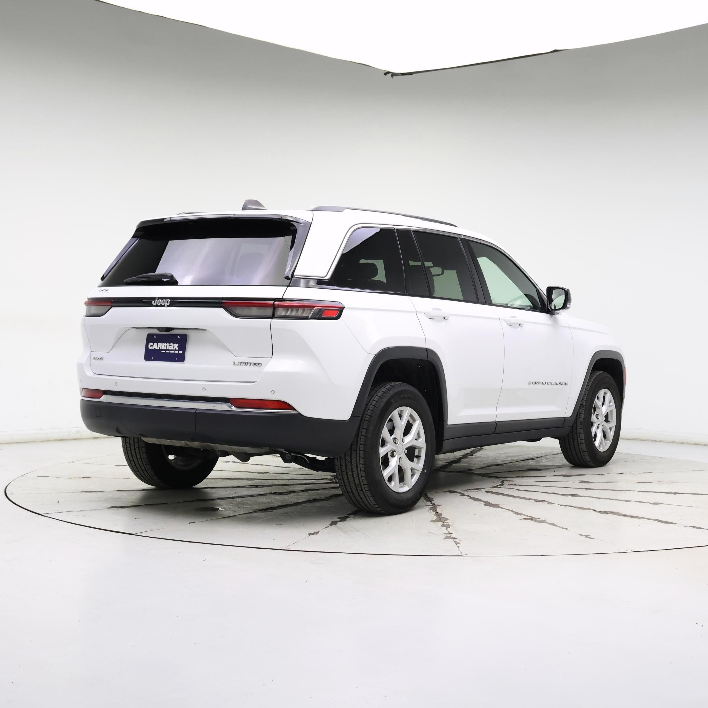 Thumbnail: 2023 Jeep Grand Cherokee - 8