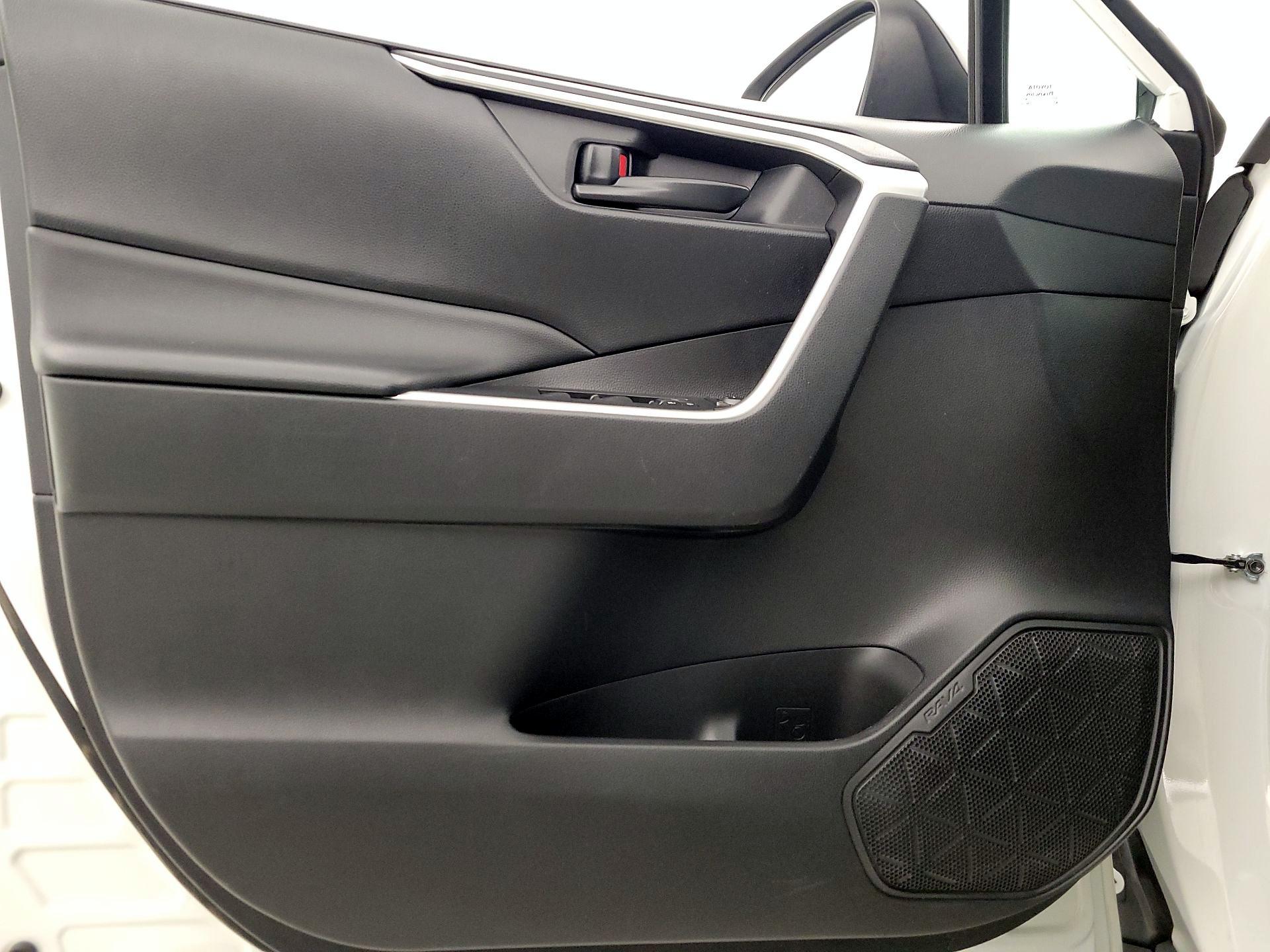 Thumbnail: 2023 Toyota RAV4 - 12