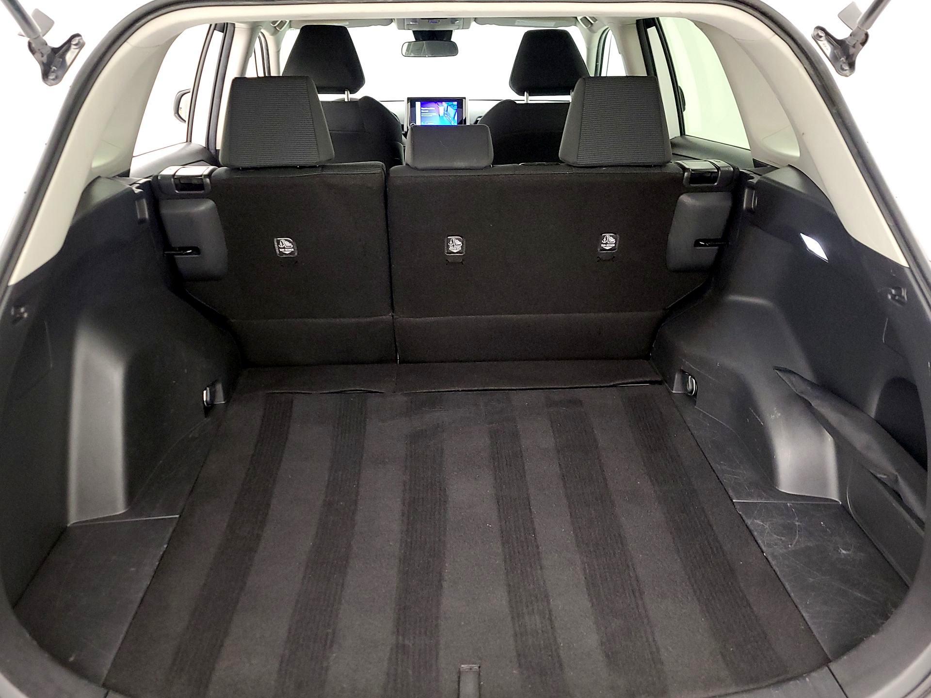 Thumbnail: 2023 Toyota RAV4 - 20