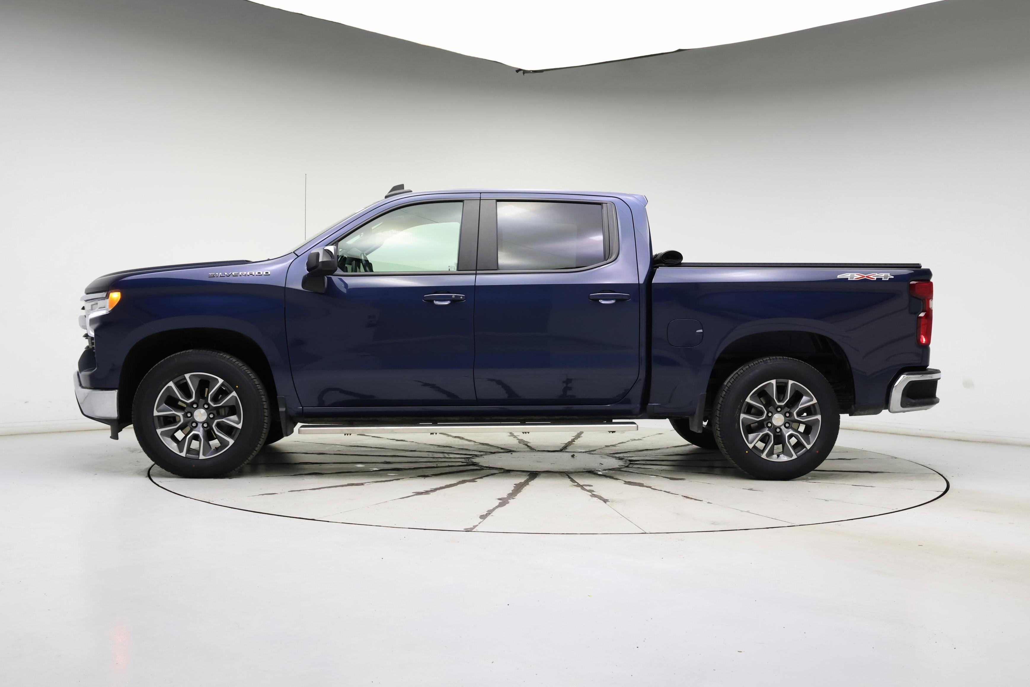 Thumbnail: 2022 Chevrolet Silverado 1500 - 3