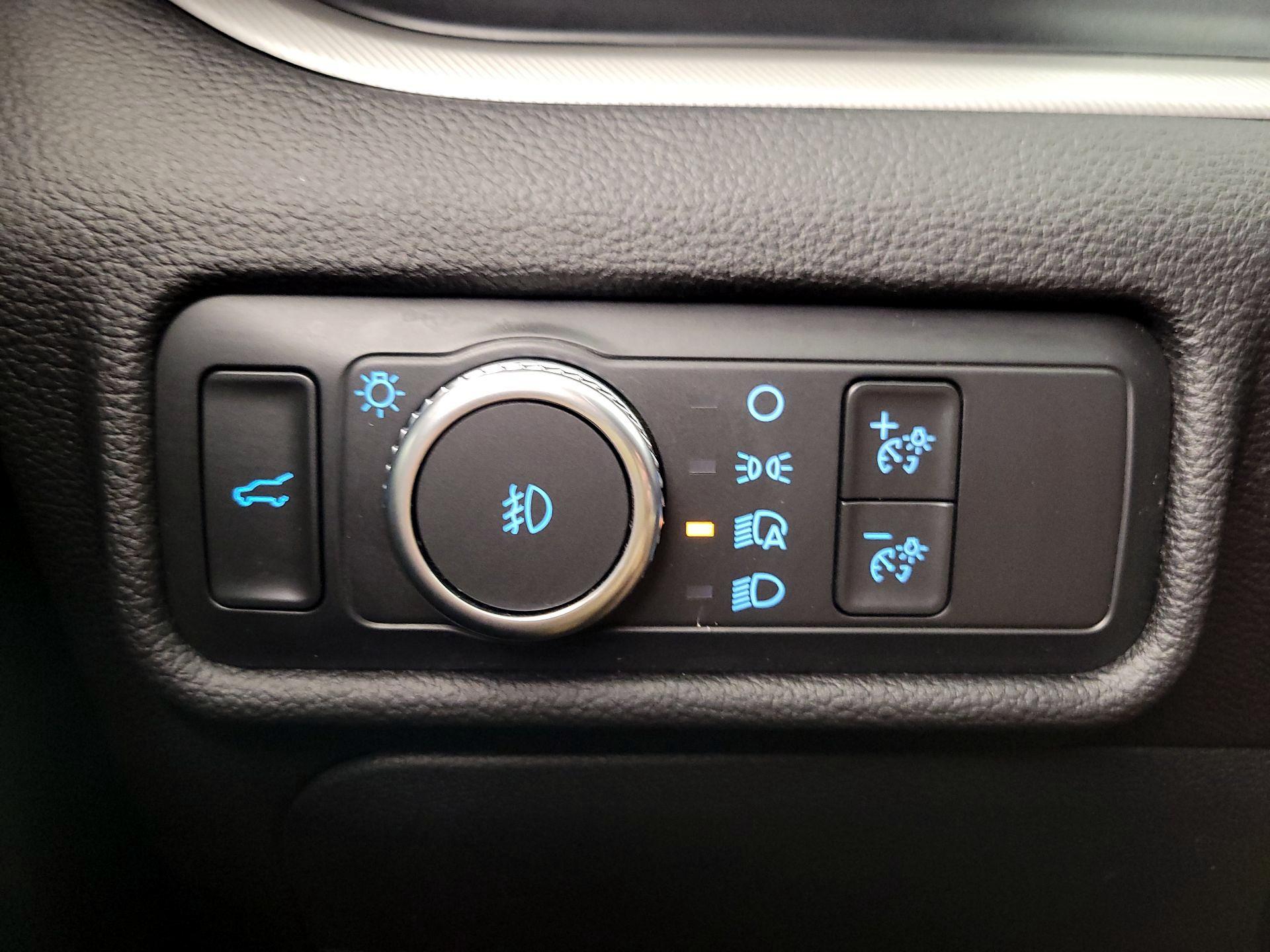 Thumbnail: 2022 Ford Explorer - 13