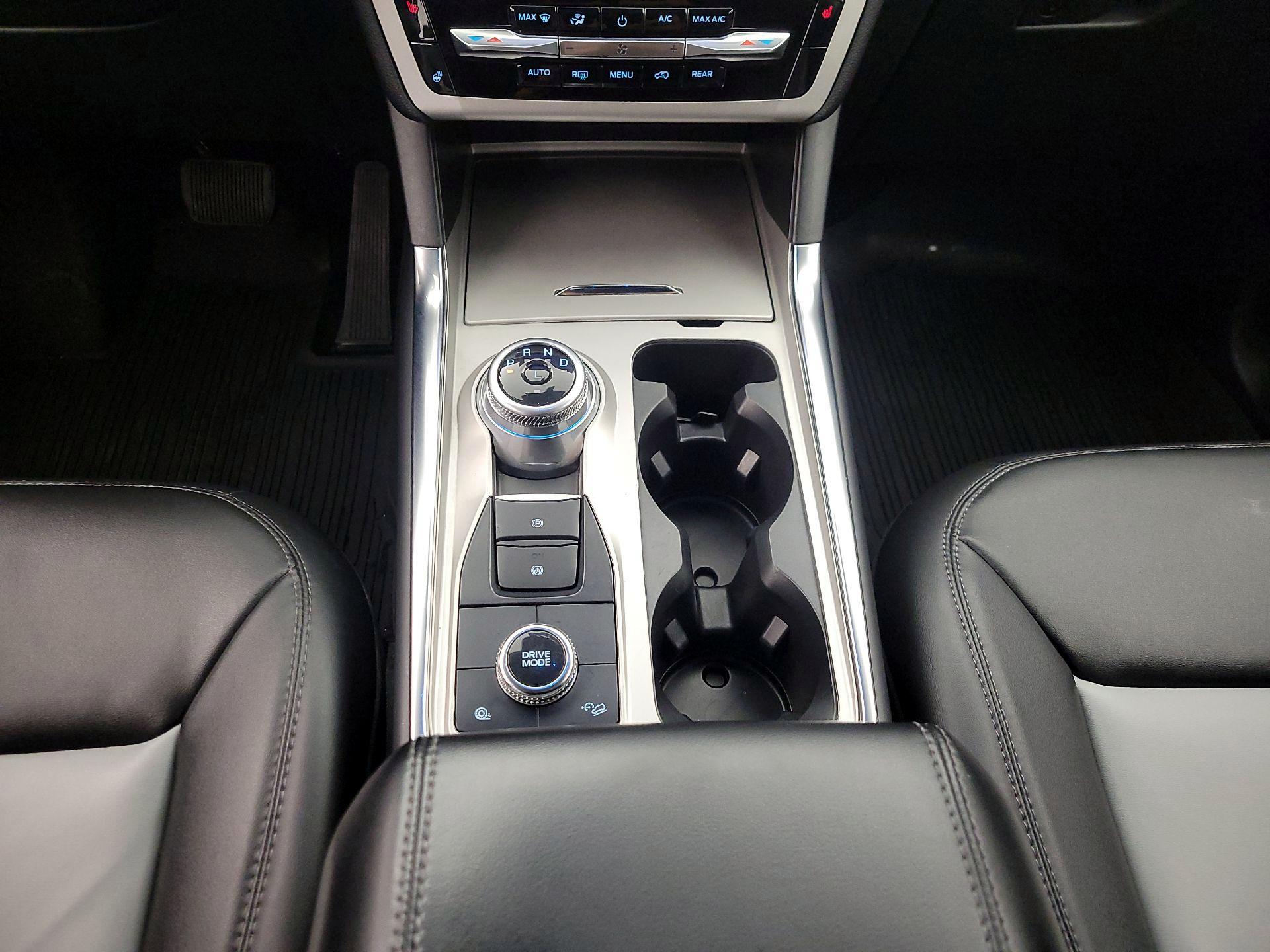 Thumbnail: 2022 Ford Explorer - 18