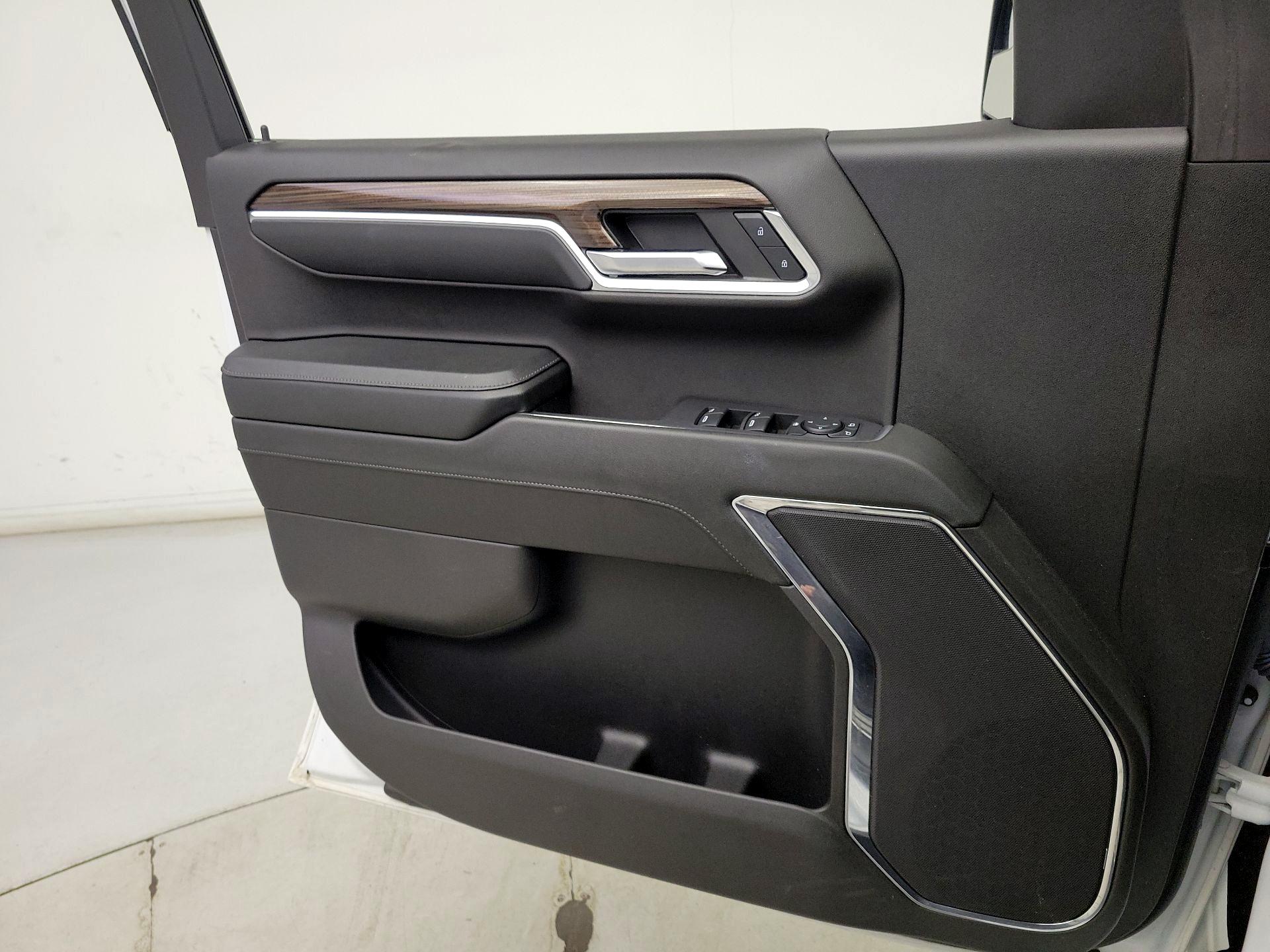 Thumbnail: 2023 Chevrolet Silverado 1500 - 12