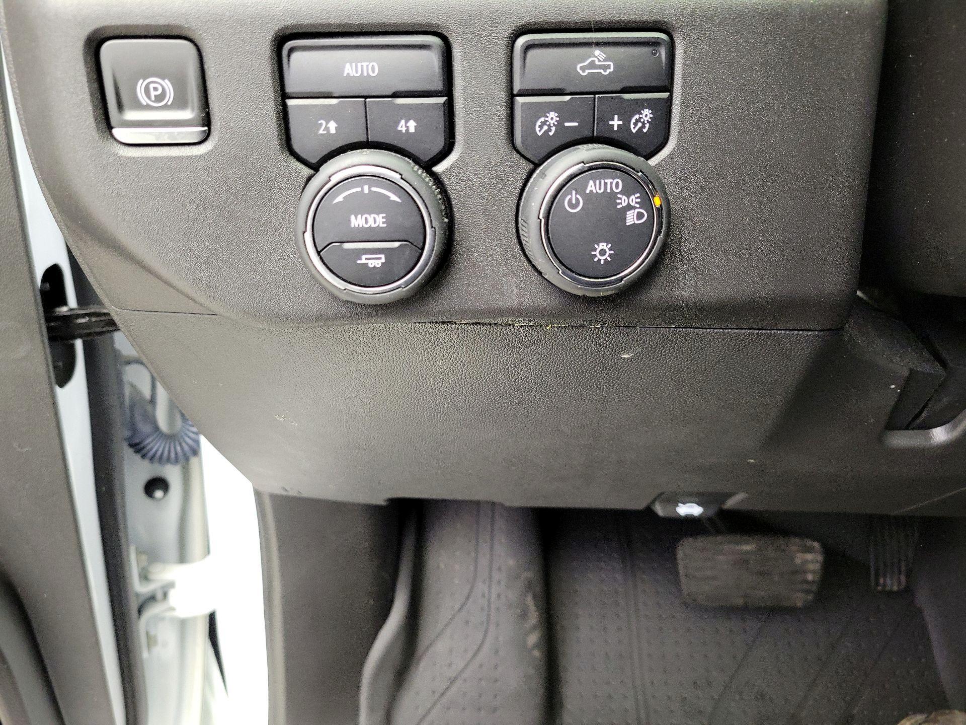 Thumbnail: 2023 Chevrolet Silverado 1500 - 13