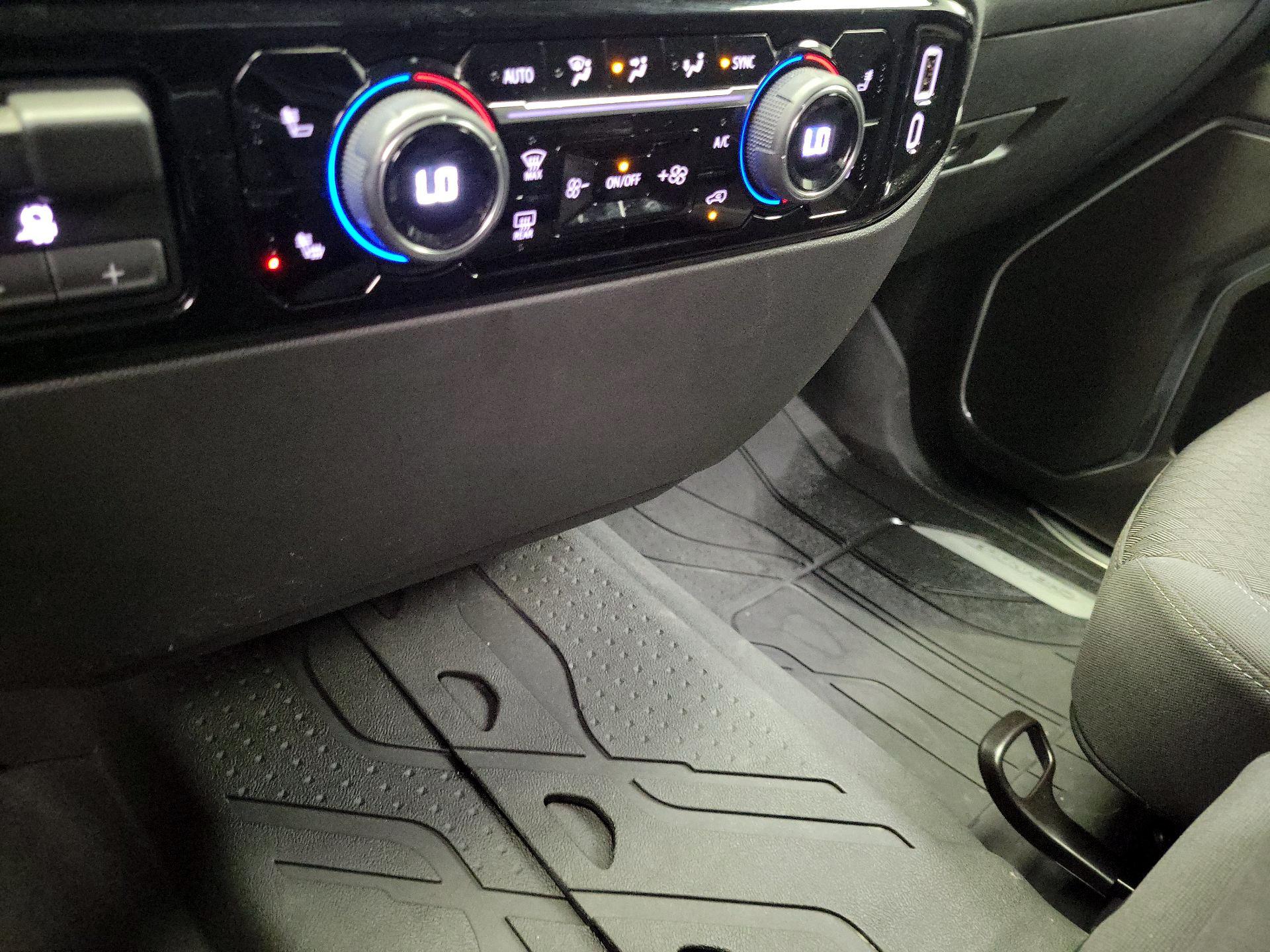 Thumbnail: 2023 Chevrolet Silverado 1500 - 17