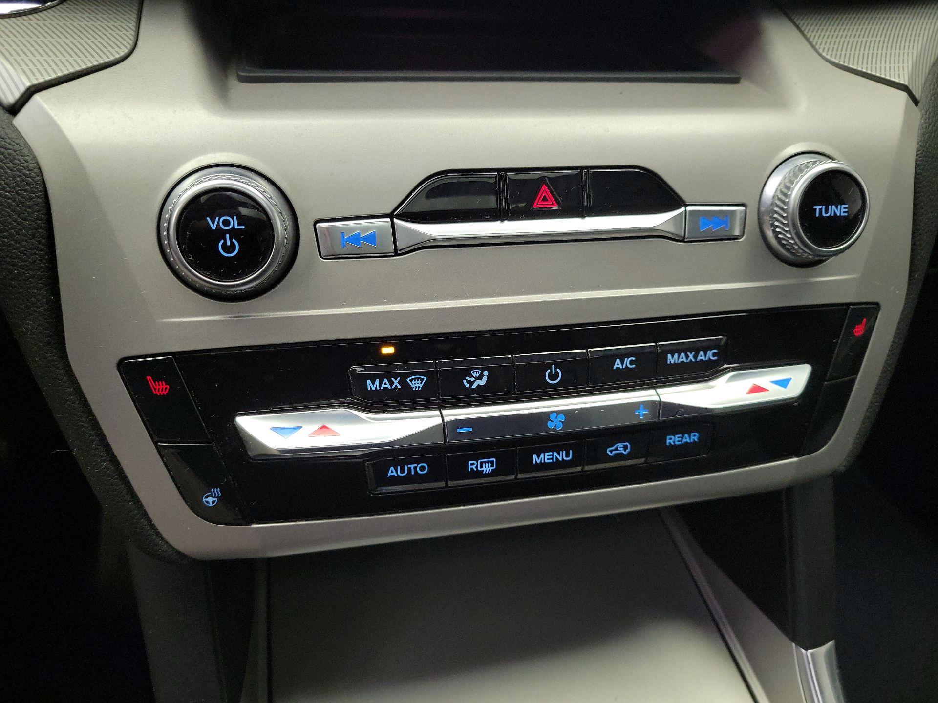 Thumbnail: 2023 Ford Explorer - 17