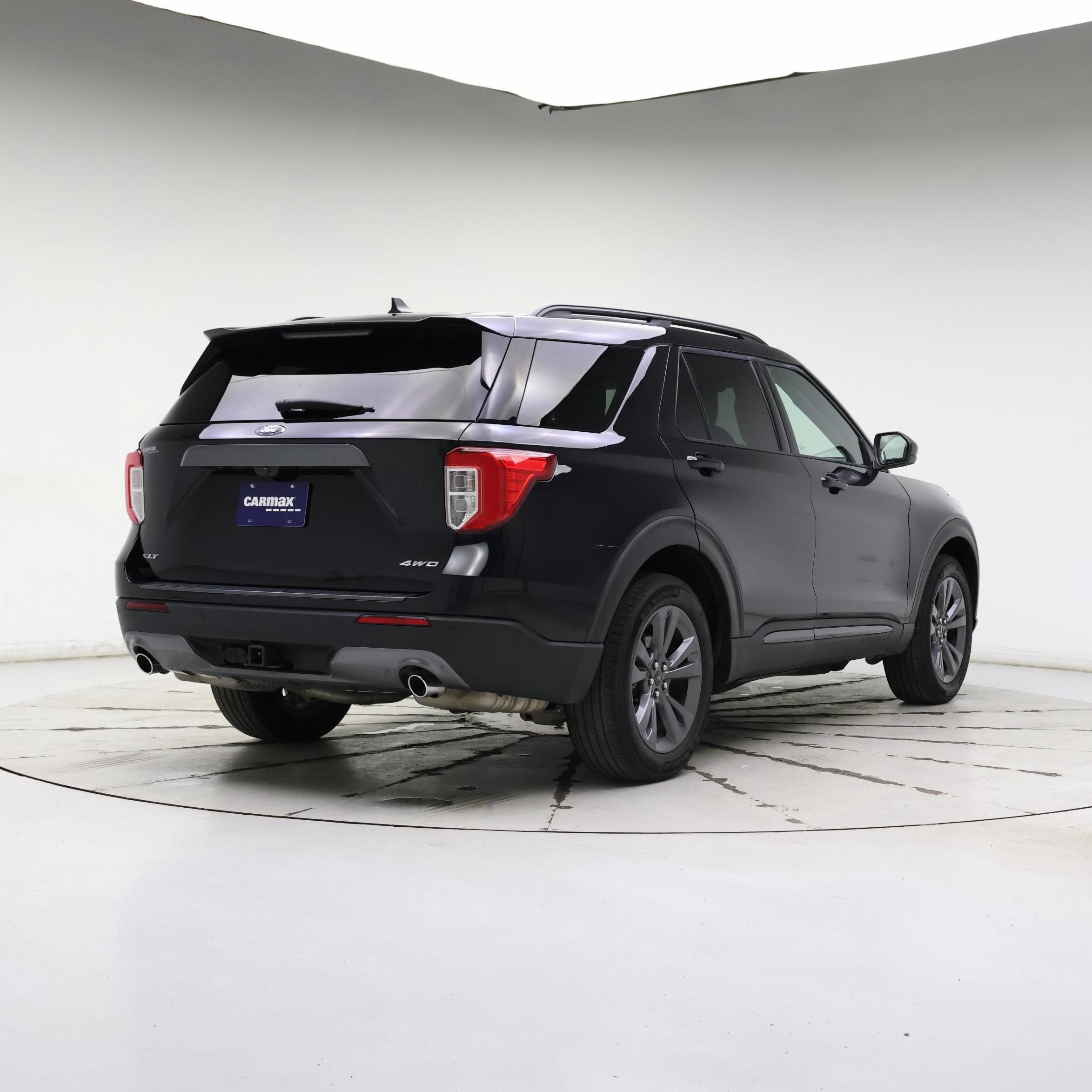 Thumbnail: 2023 Ford Explorer - 8