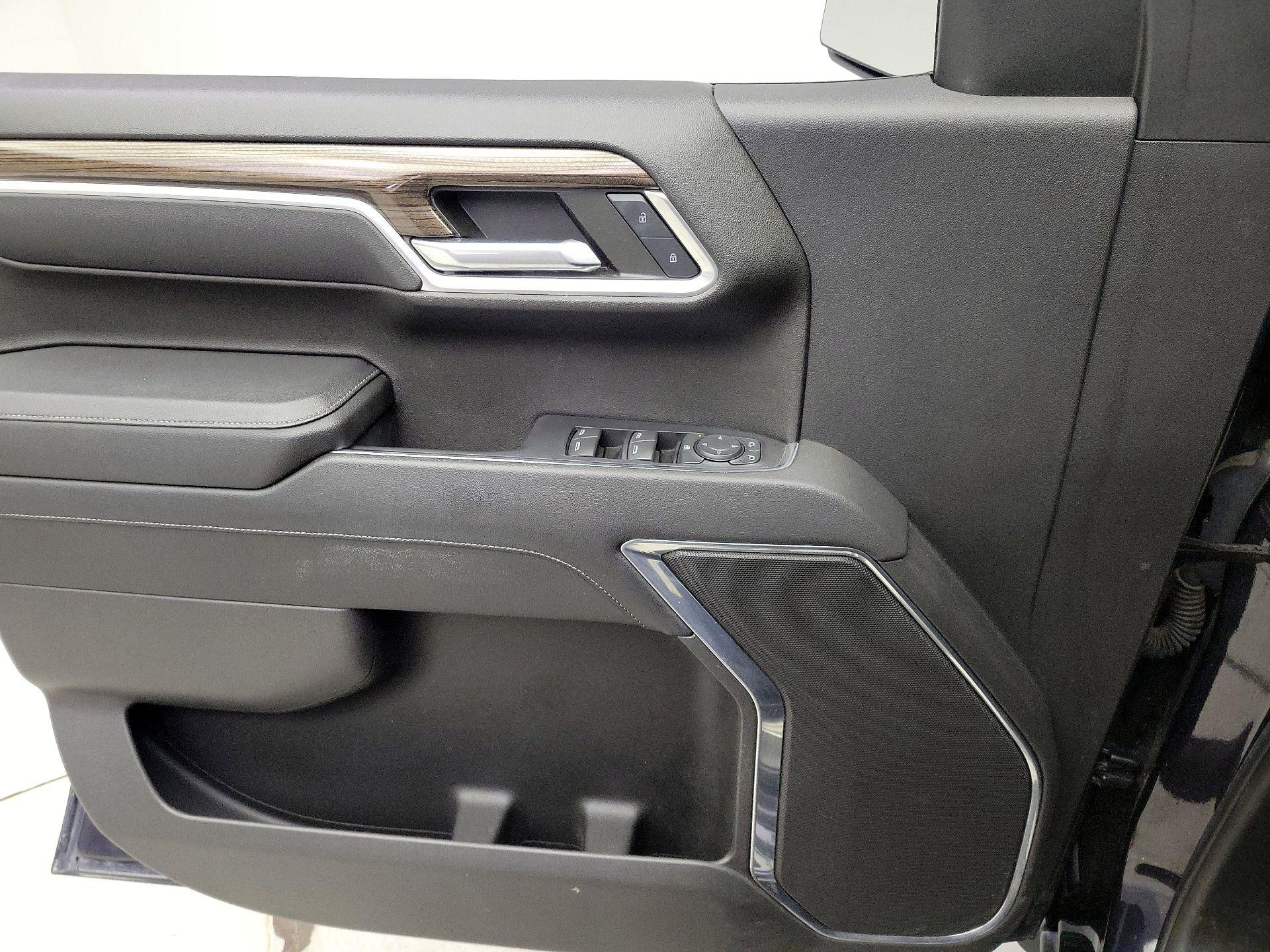 Thumbnail: 2022 Chevrolet Silverado 1500 - 12