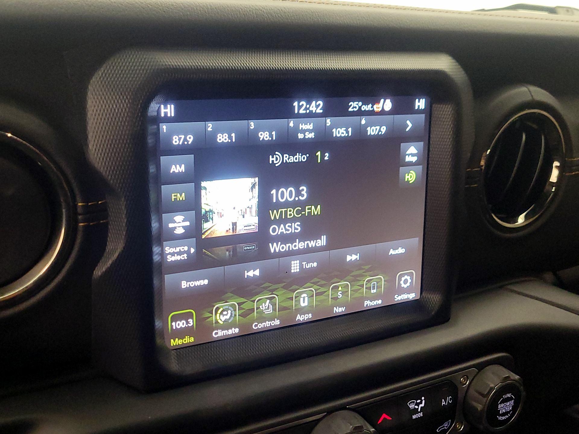 Thumbnail: 2023 Jeep Wrangler - 15