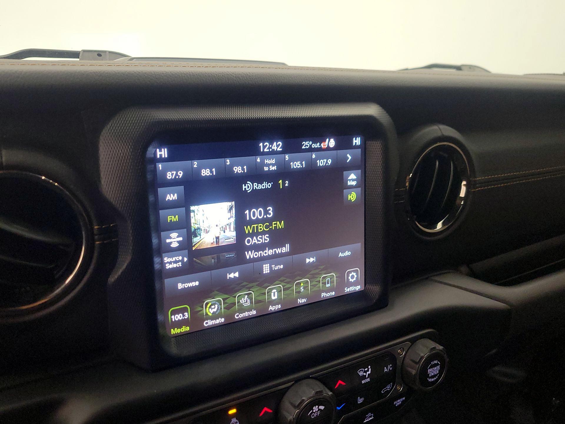 Thumbnail: 2023 Jeep Wrangler - 16