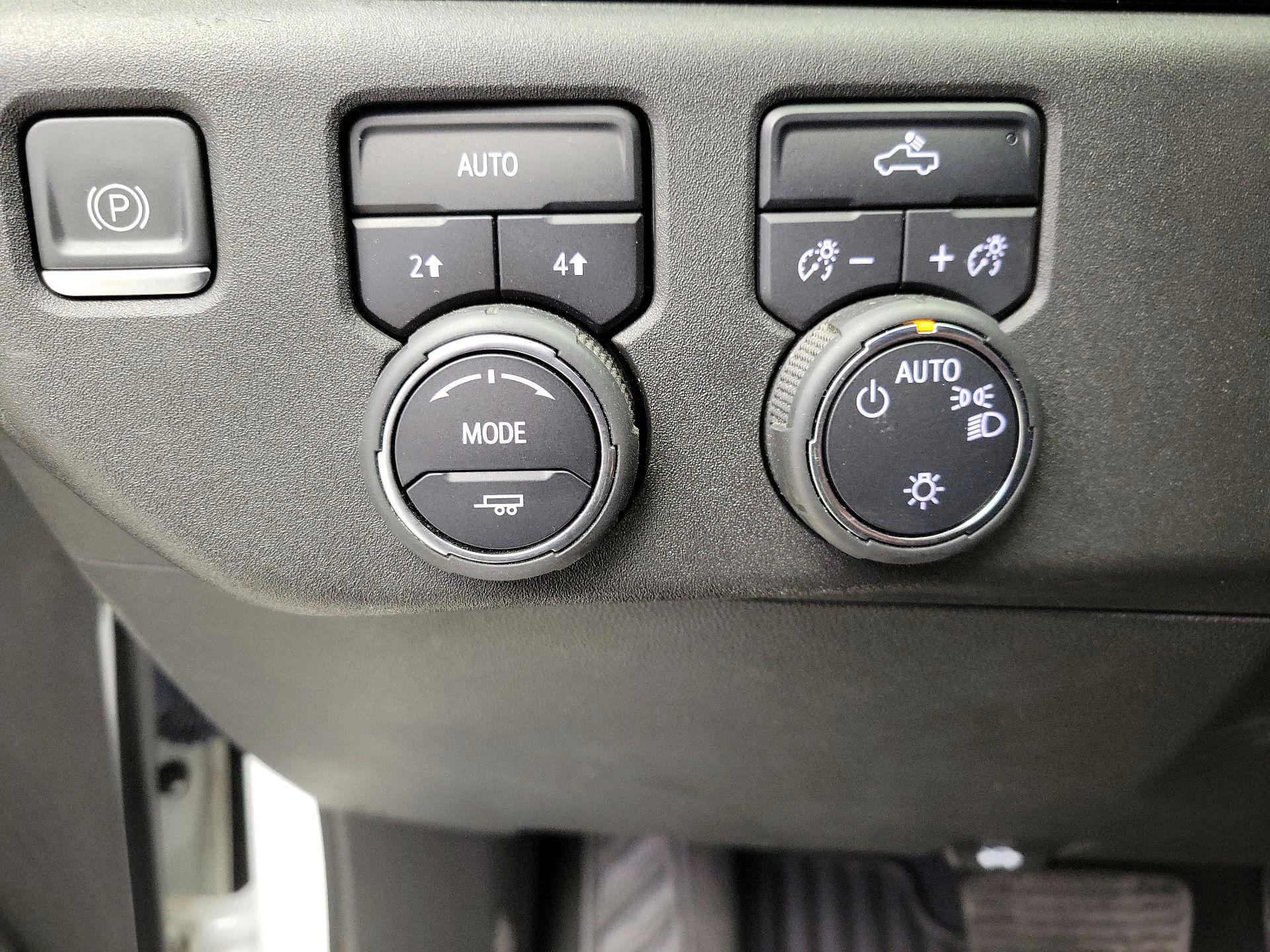 Thumbnail: 2022 Chevrolet Silverado 1500 - 13