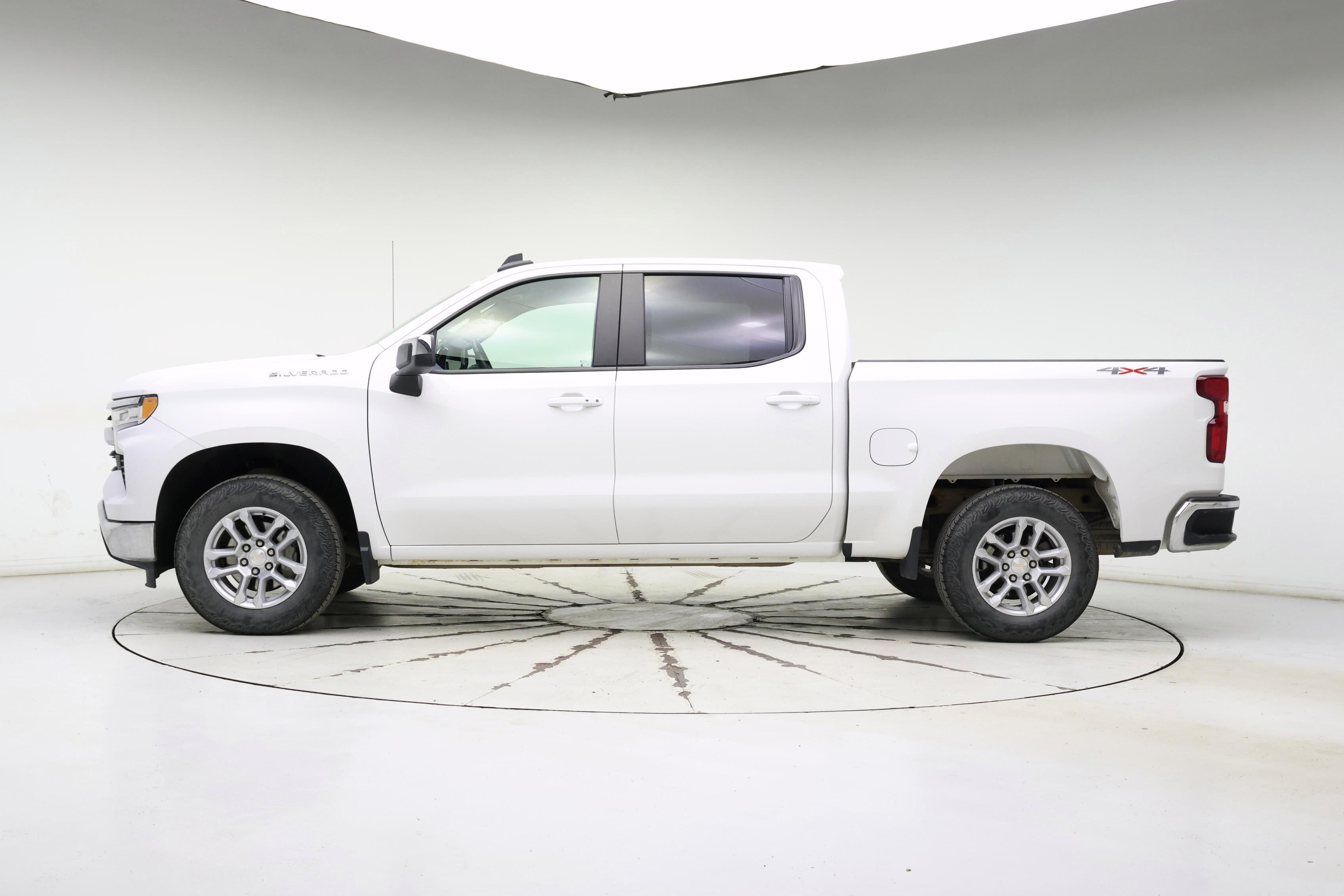 Thumbnail: 2022 Chevrolet Silverado 1500 - 3