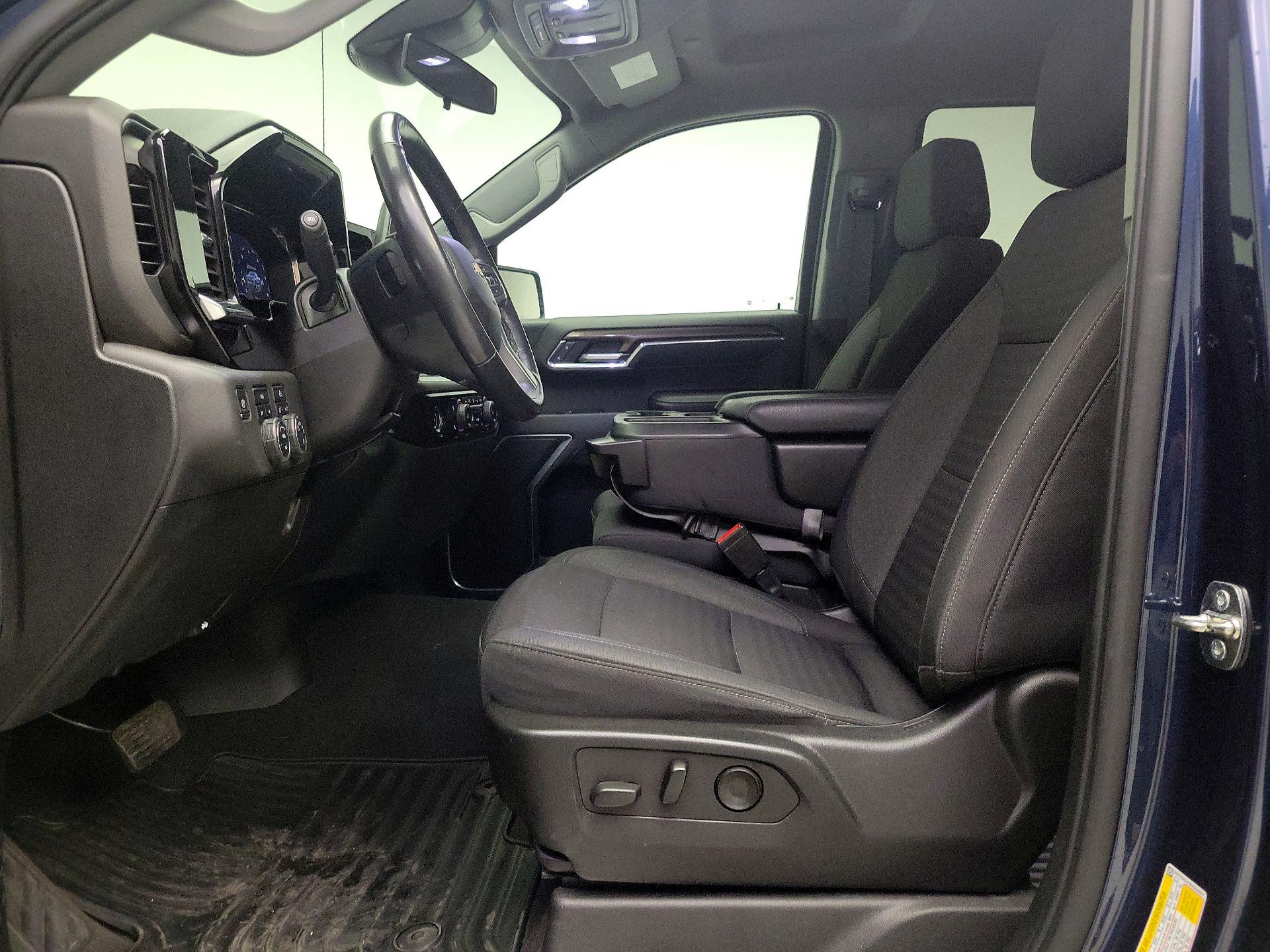 Thumbnail: 2022 Chevrolet Silverado 1500 - 11