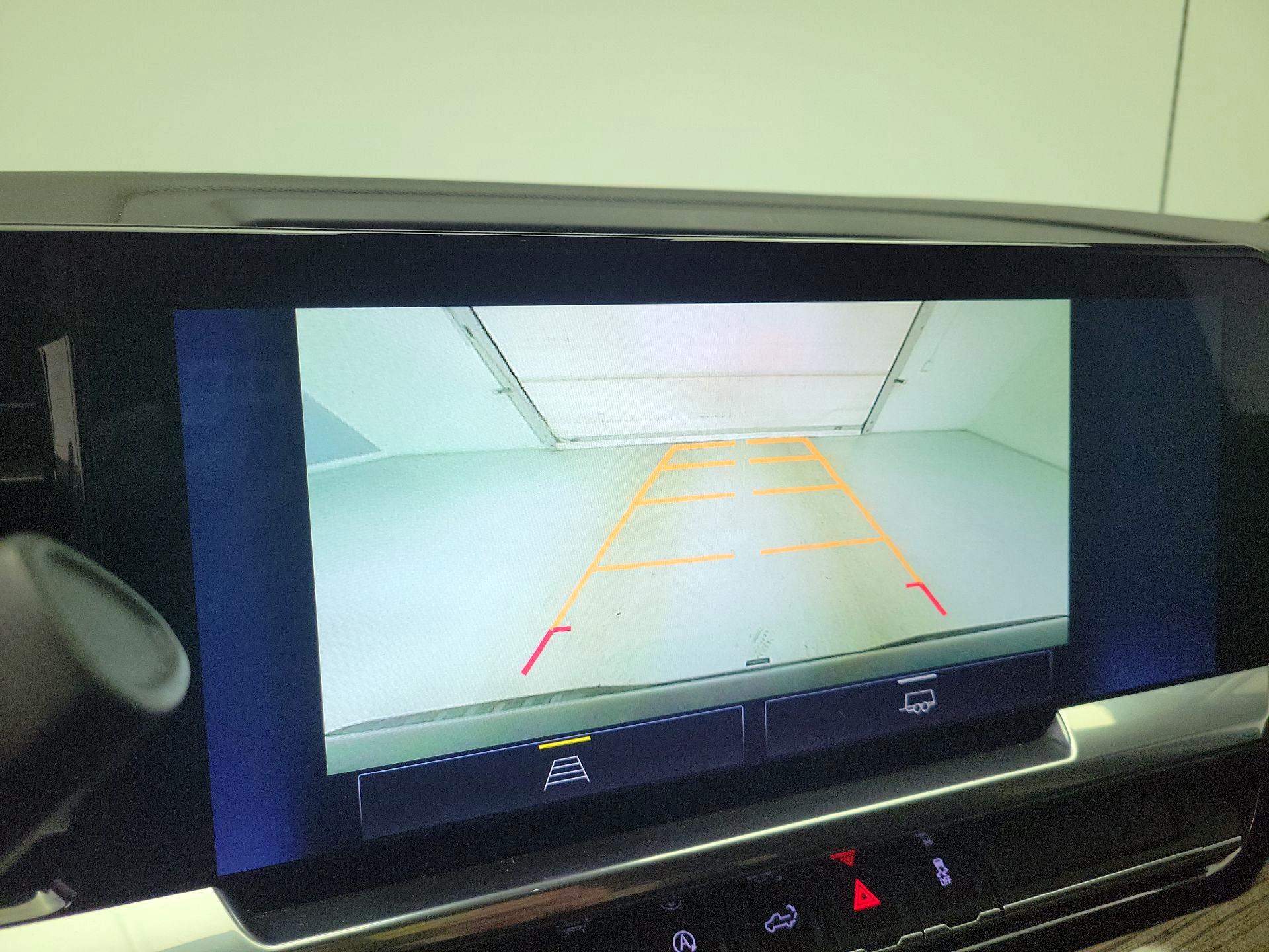 Thumbnail: 2022 Chevrolet Silverado 1500 - 14