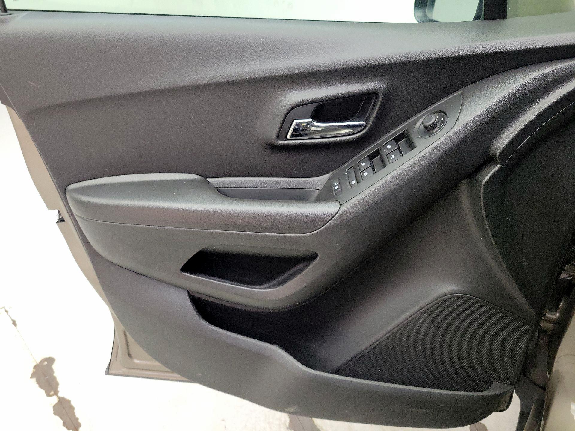 Thumbnail: 2020 Chevrolet Trax - 12