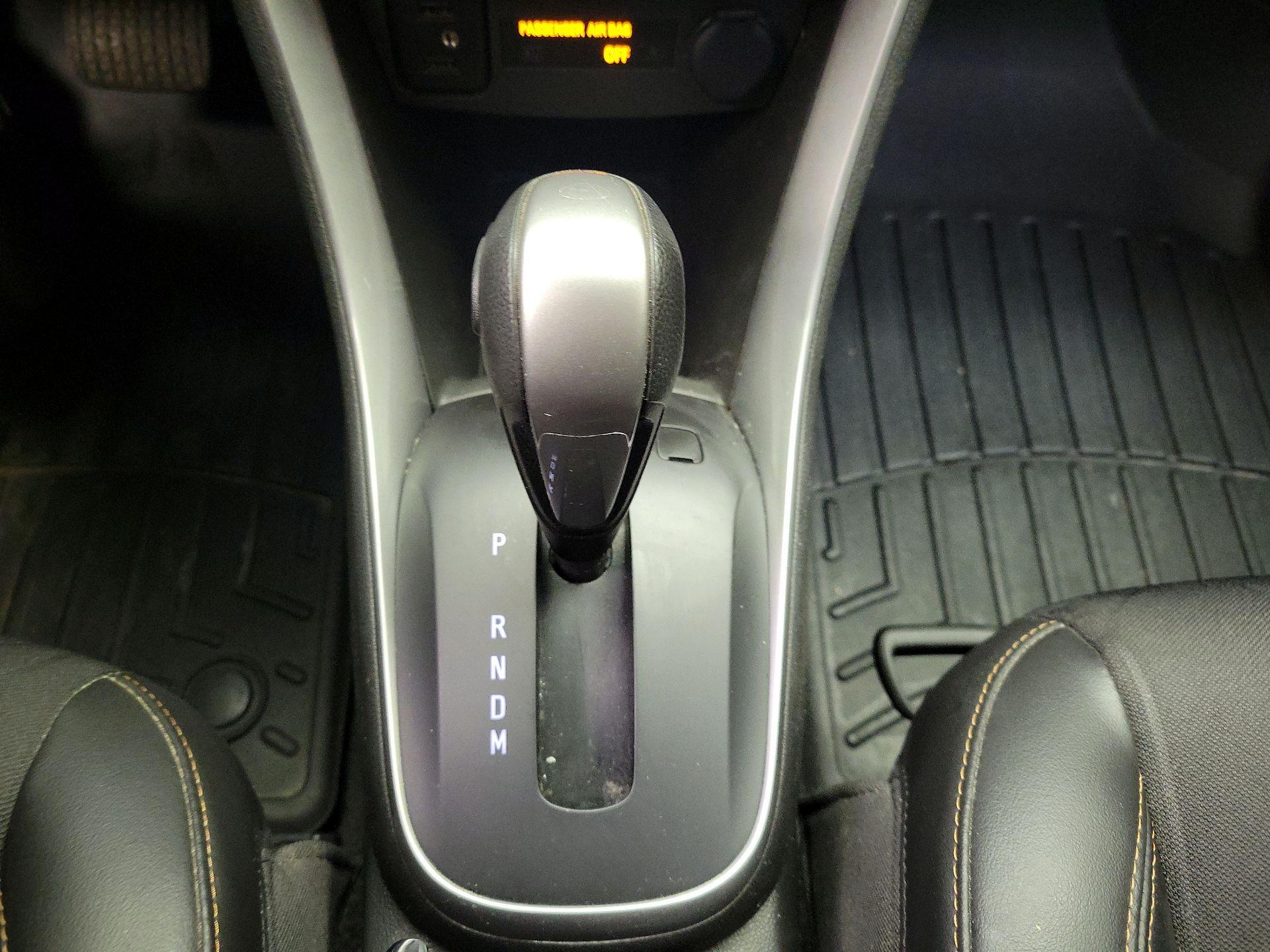 Thumbnail: 2020 Chevrolet Trax - 17