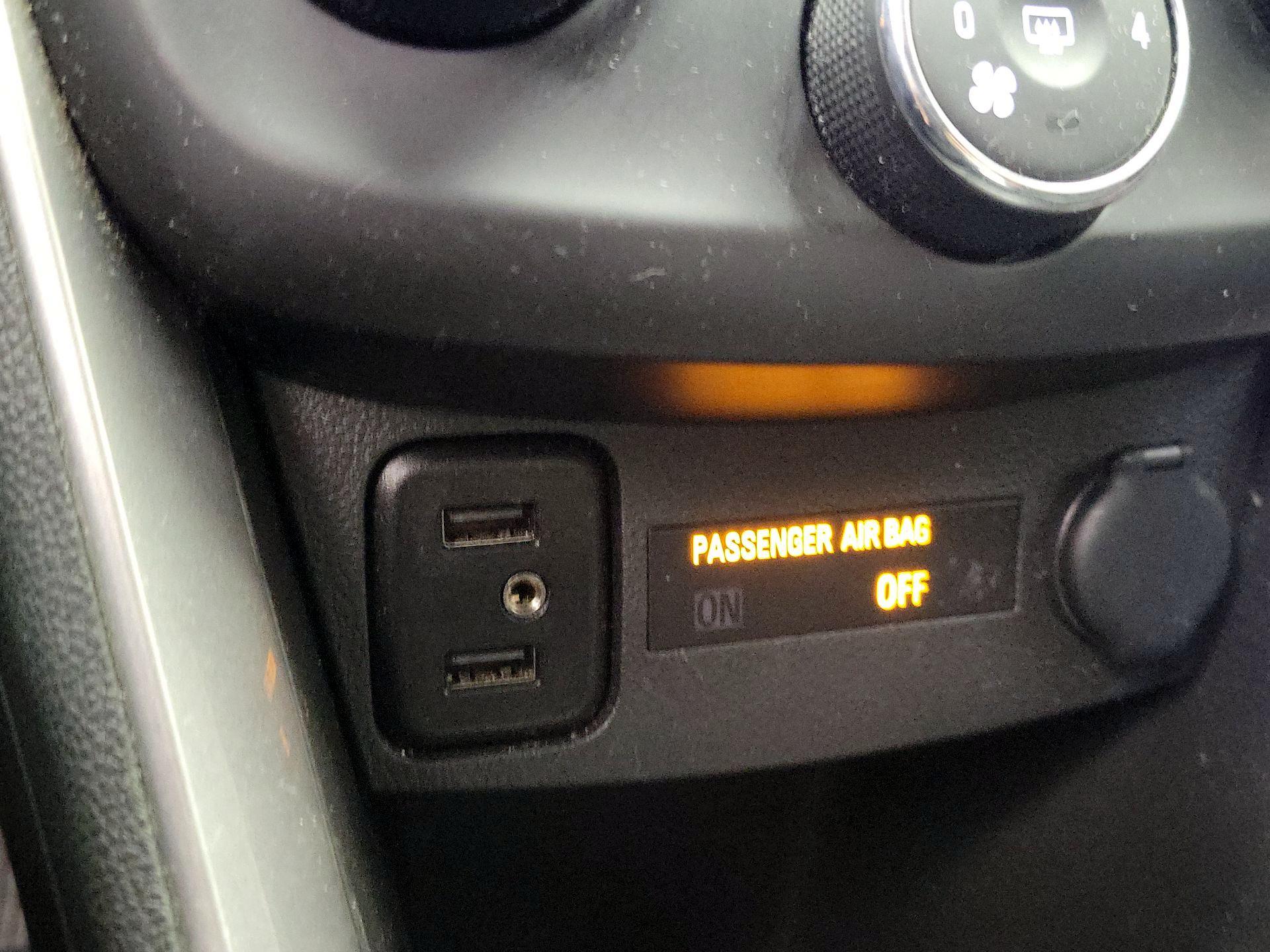 Thumbnail: 2020 Chevrolet Trax - 18