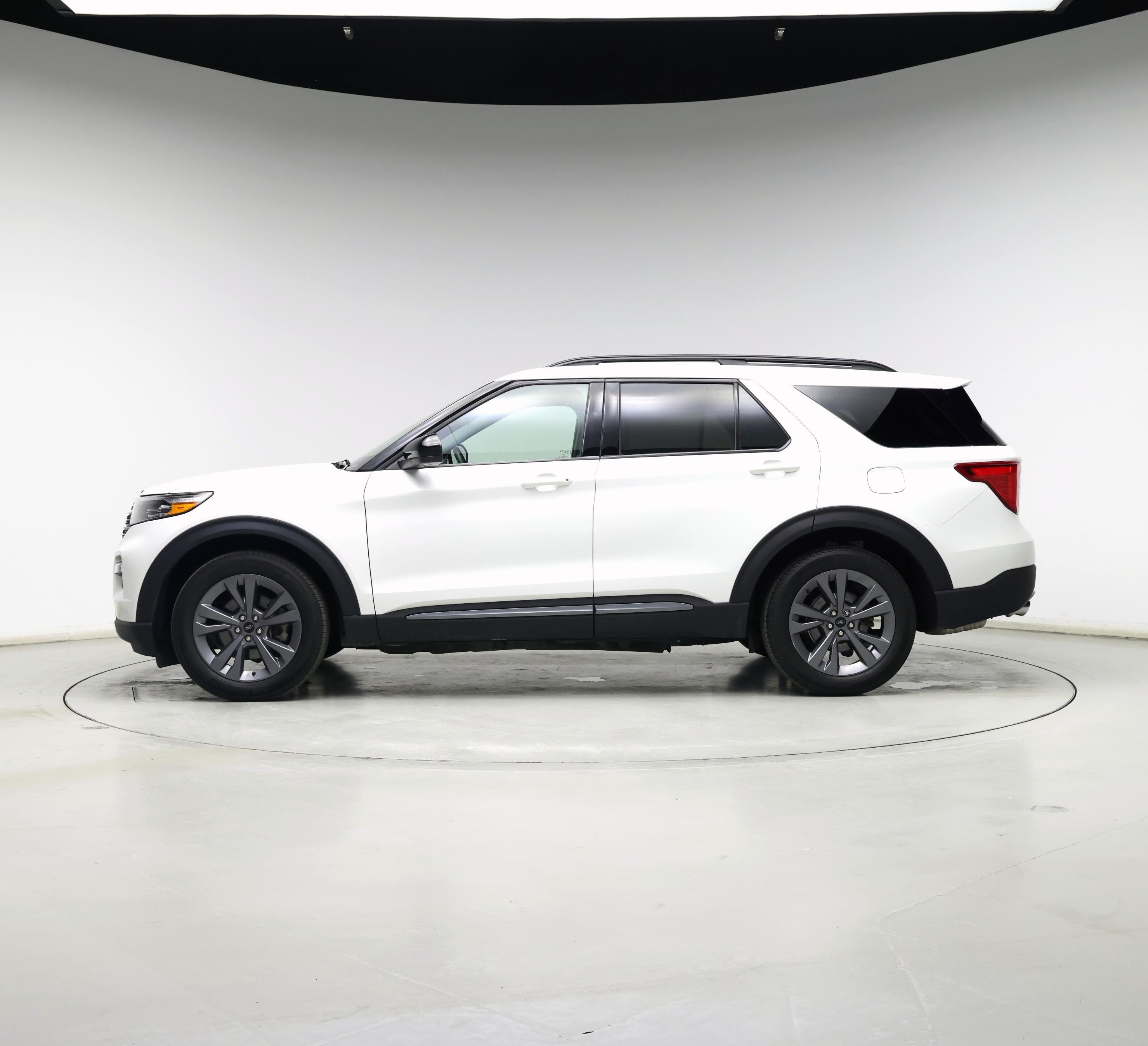 Thumbnail: 2023 Ford Explorer - 3