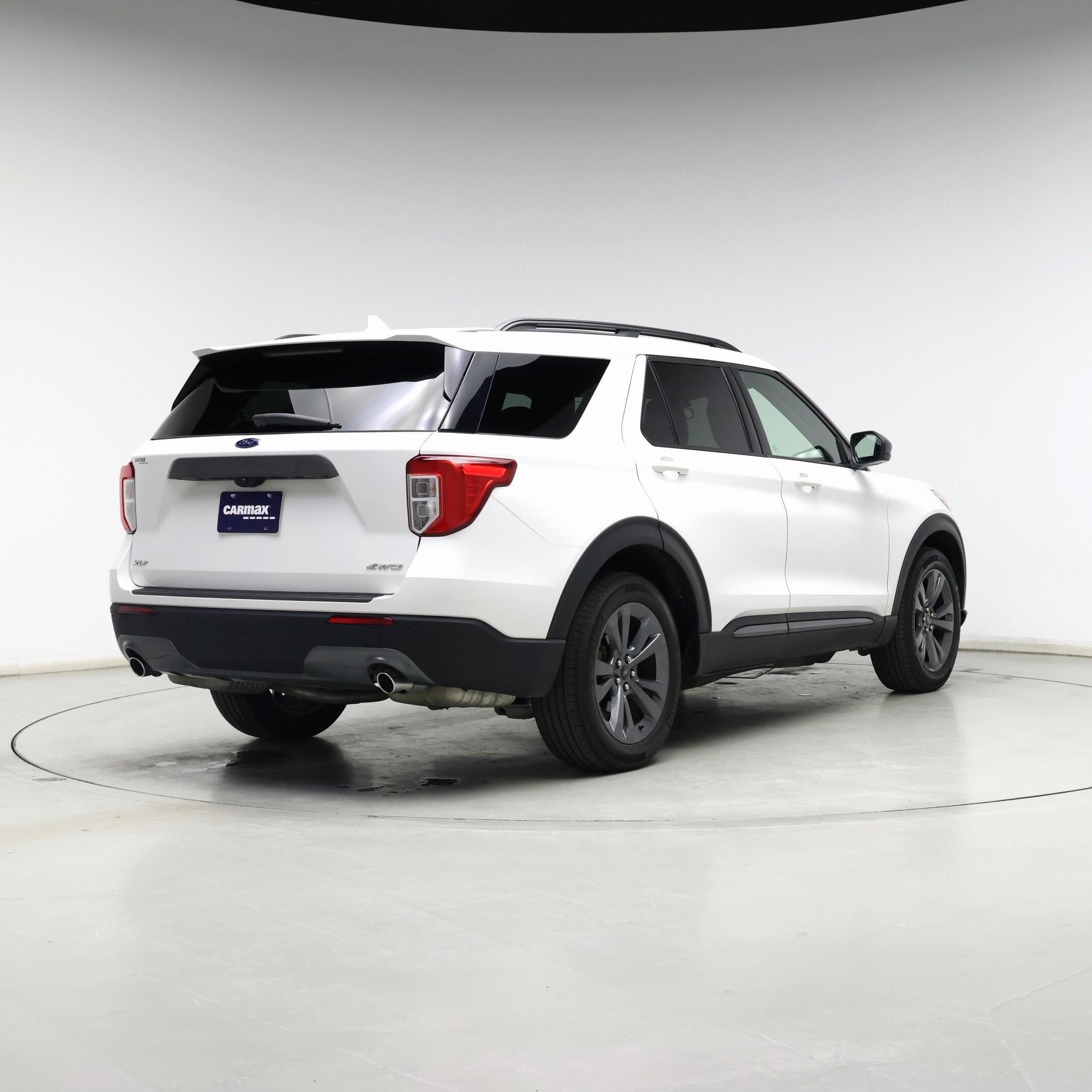 Thumbnail: 2023 Ford Explorer - 8