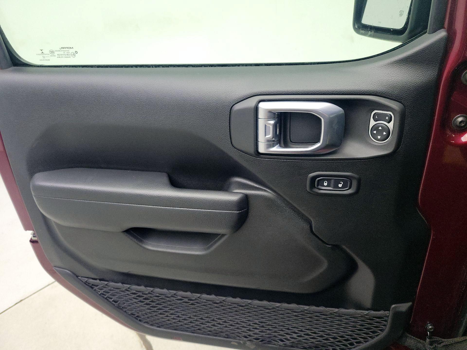 Thumbnail: 2022 Jeep Wrangler - 12