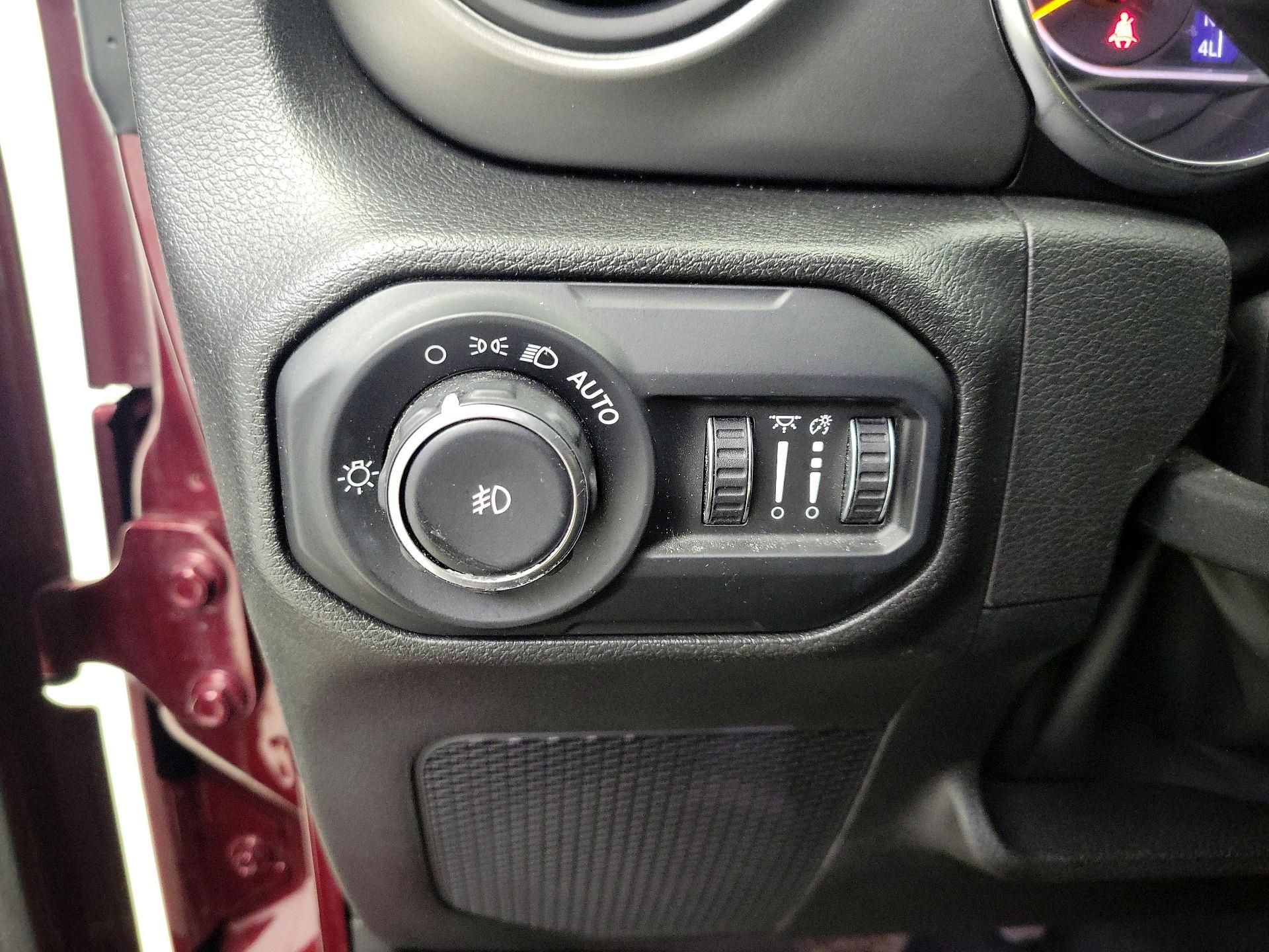 Thumbnail: 2022 Jeep Wrangler - 13