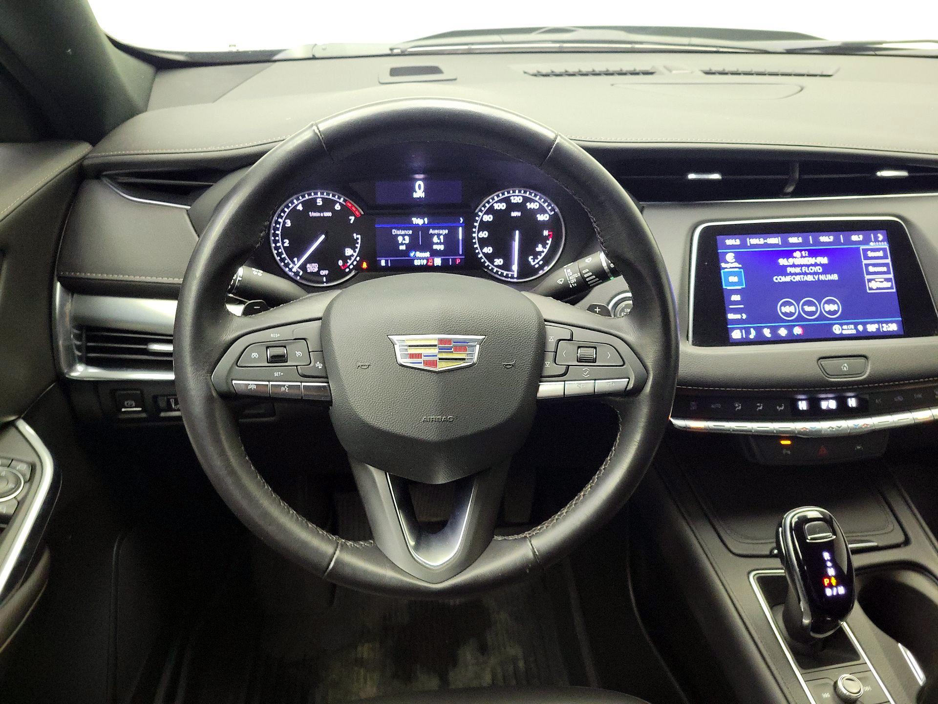 Thumbnail: 2022 Cadillac XT4 - 10